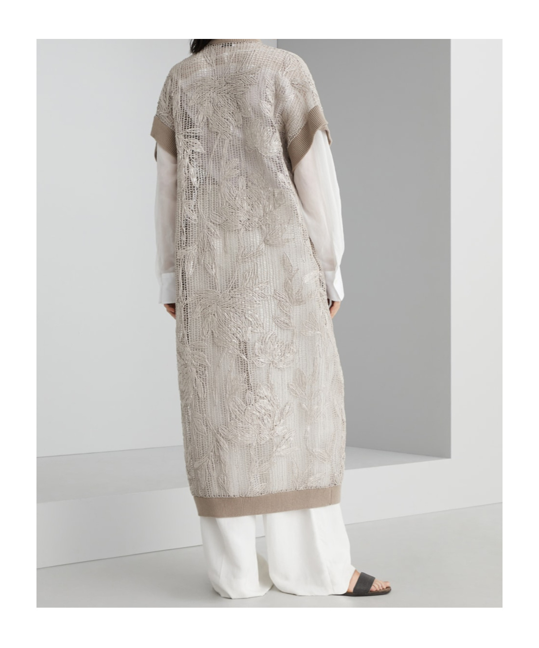 Brunello Cucinelli Magnolia-embroidered Long Cardigan In Gray