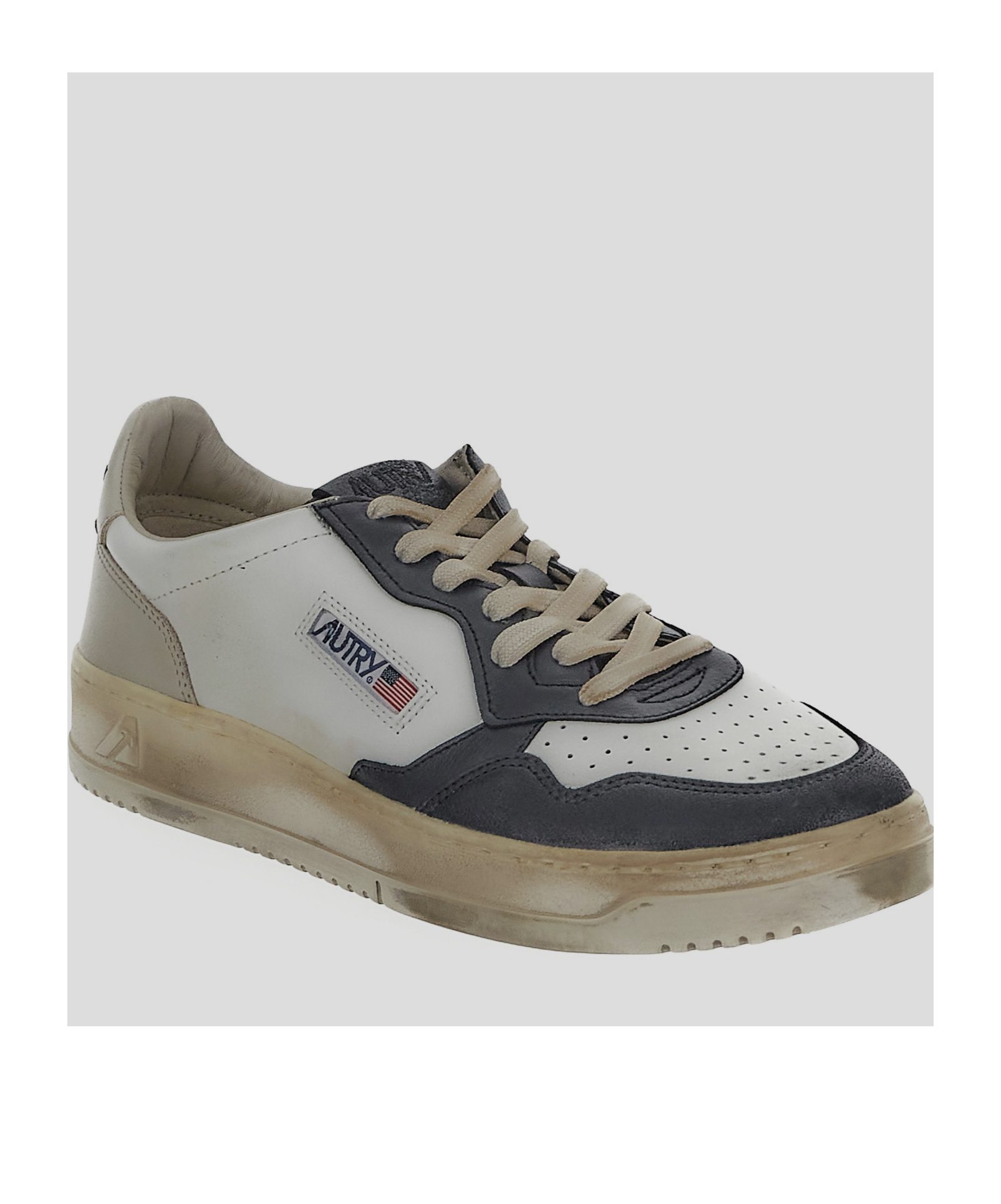 Autry Medalist Low Super Vintage Sneakers In Gray