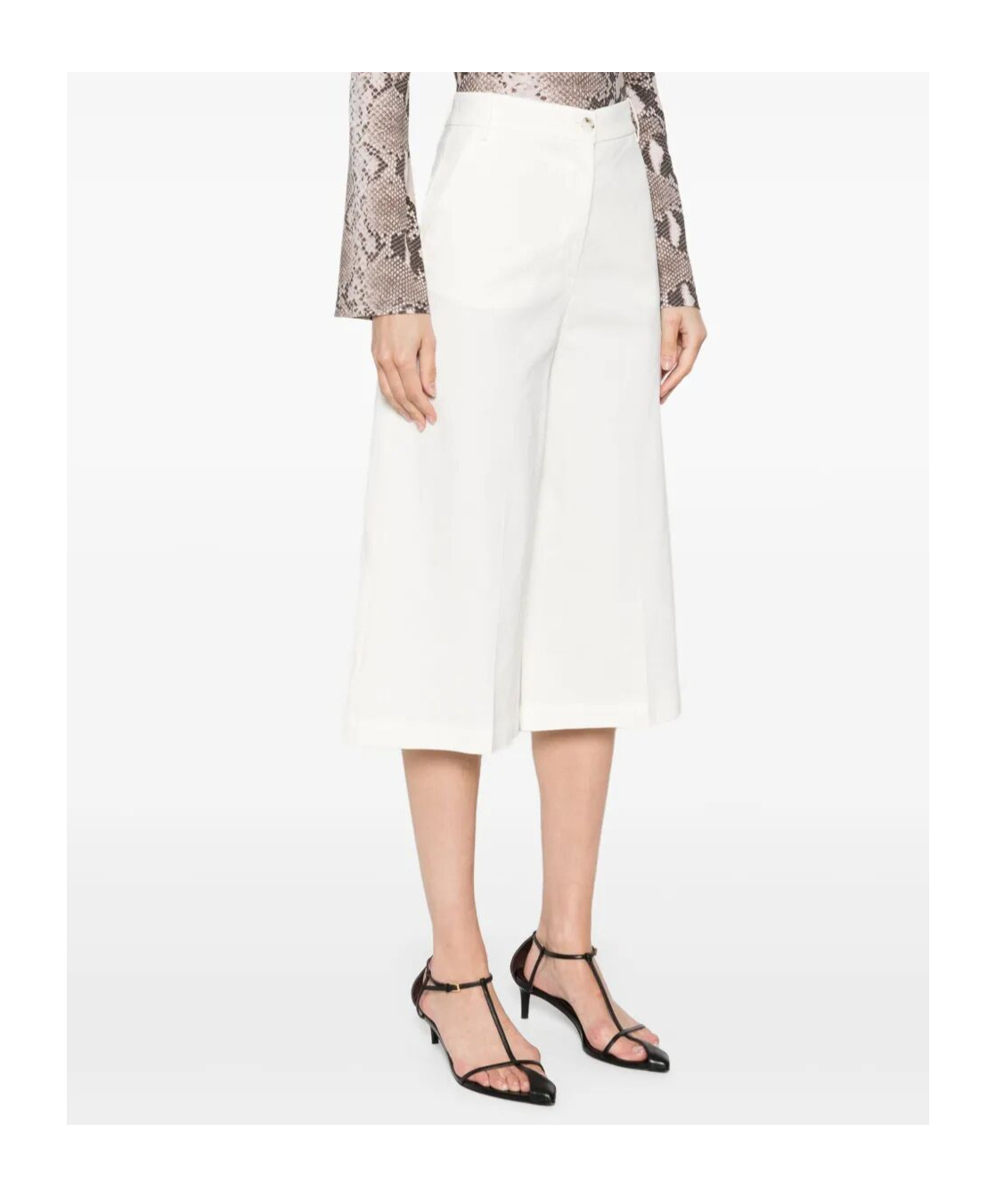 Pinko Tailored White Bermuda Shorts In White