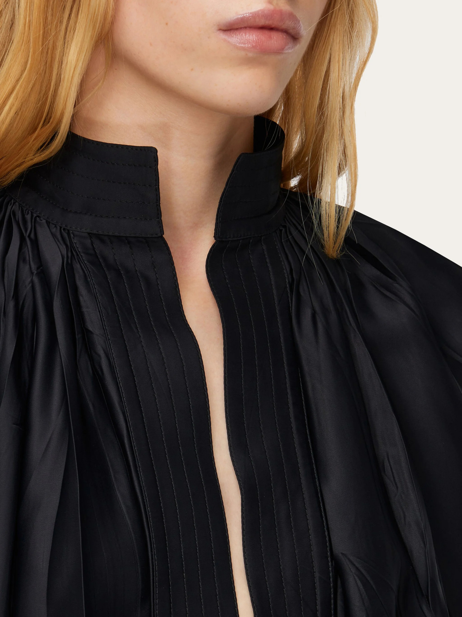 Ferragamo Sleeved Flare V-neck Top In Black