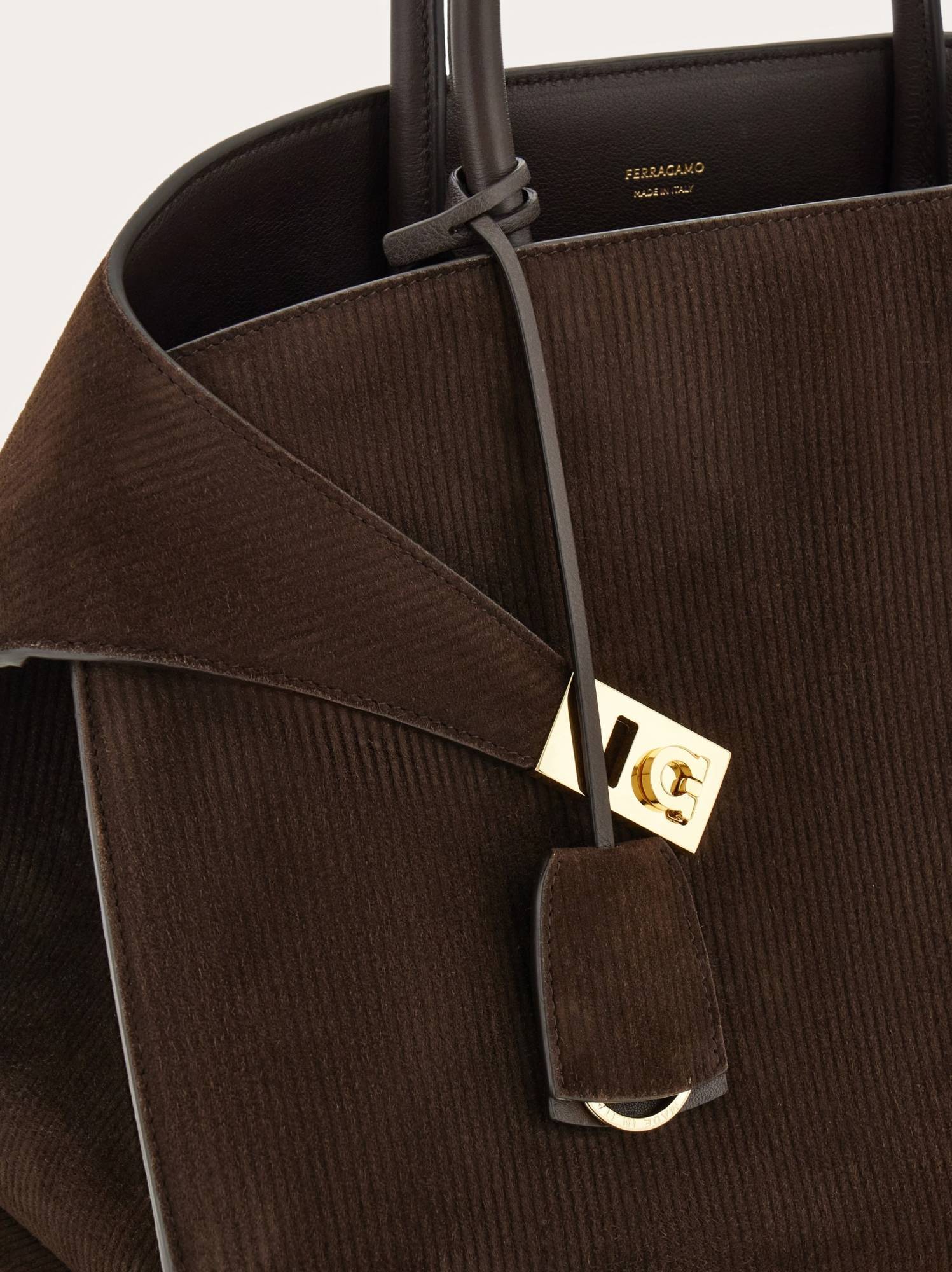 Ferragamo Hug L Soft Tote Bag In Burgundy