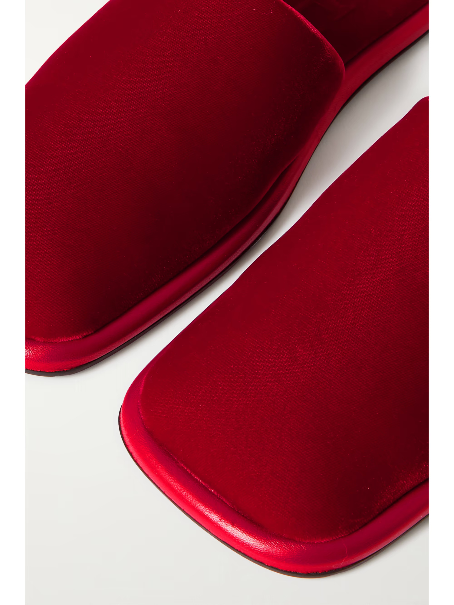 Khaite The Monaco Slides In Red