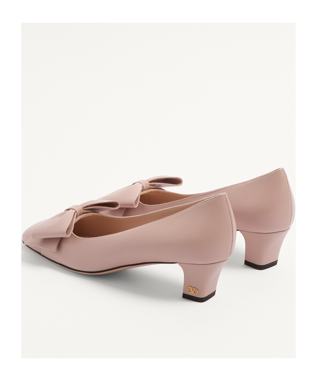 Valentino Garavani Bowow 45 Leather Pumps In Powder
