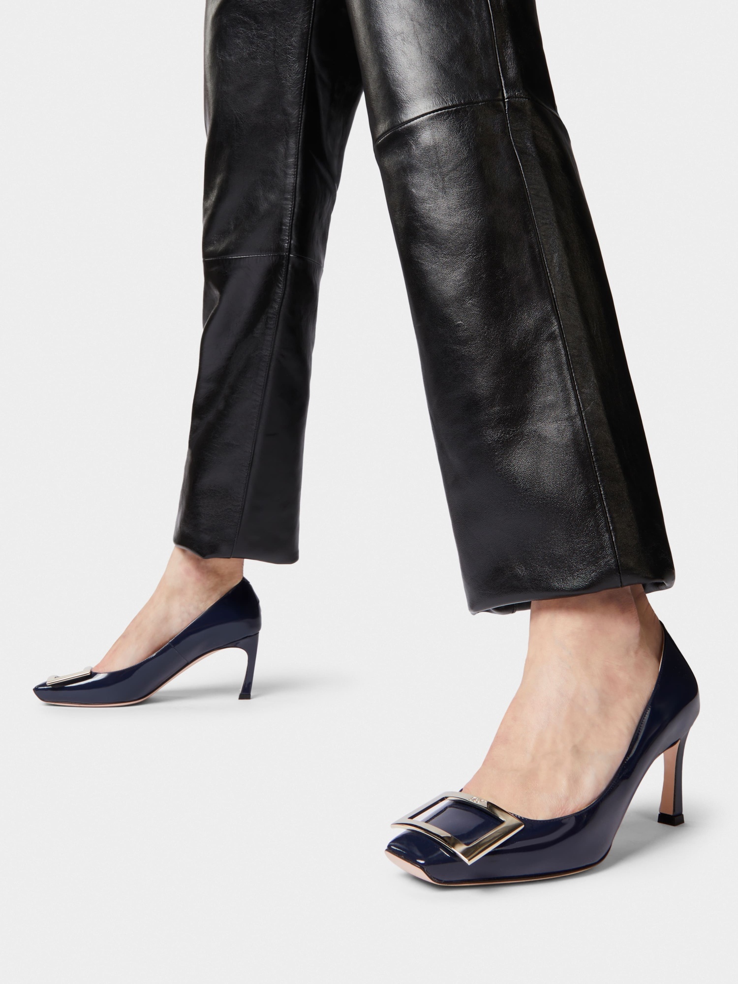 Roger Vivier Patent Leather Belle Vivier Pumps With Maxi Buckle 8cm In Blue