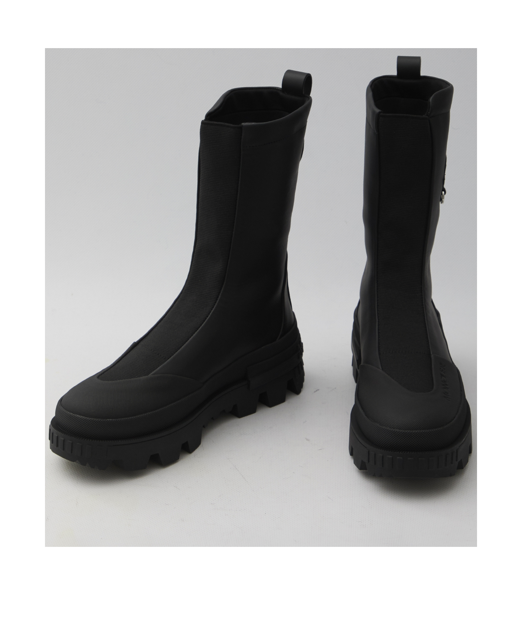 Shop Moncler Round-head Short Boots In Black