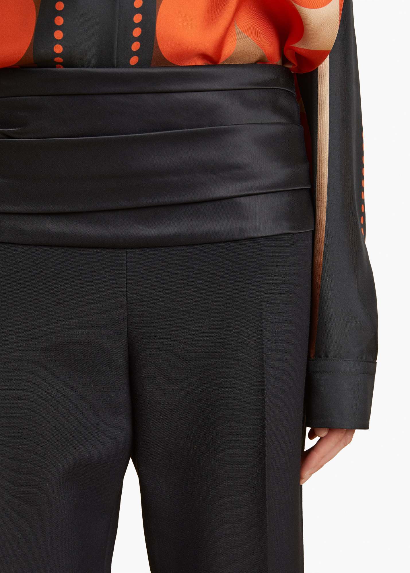 Khaite Deconstructed Waistband Casual Pants In Black