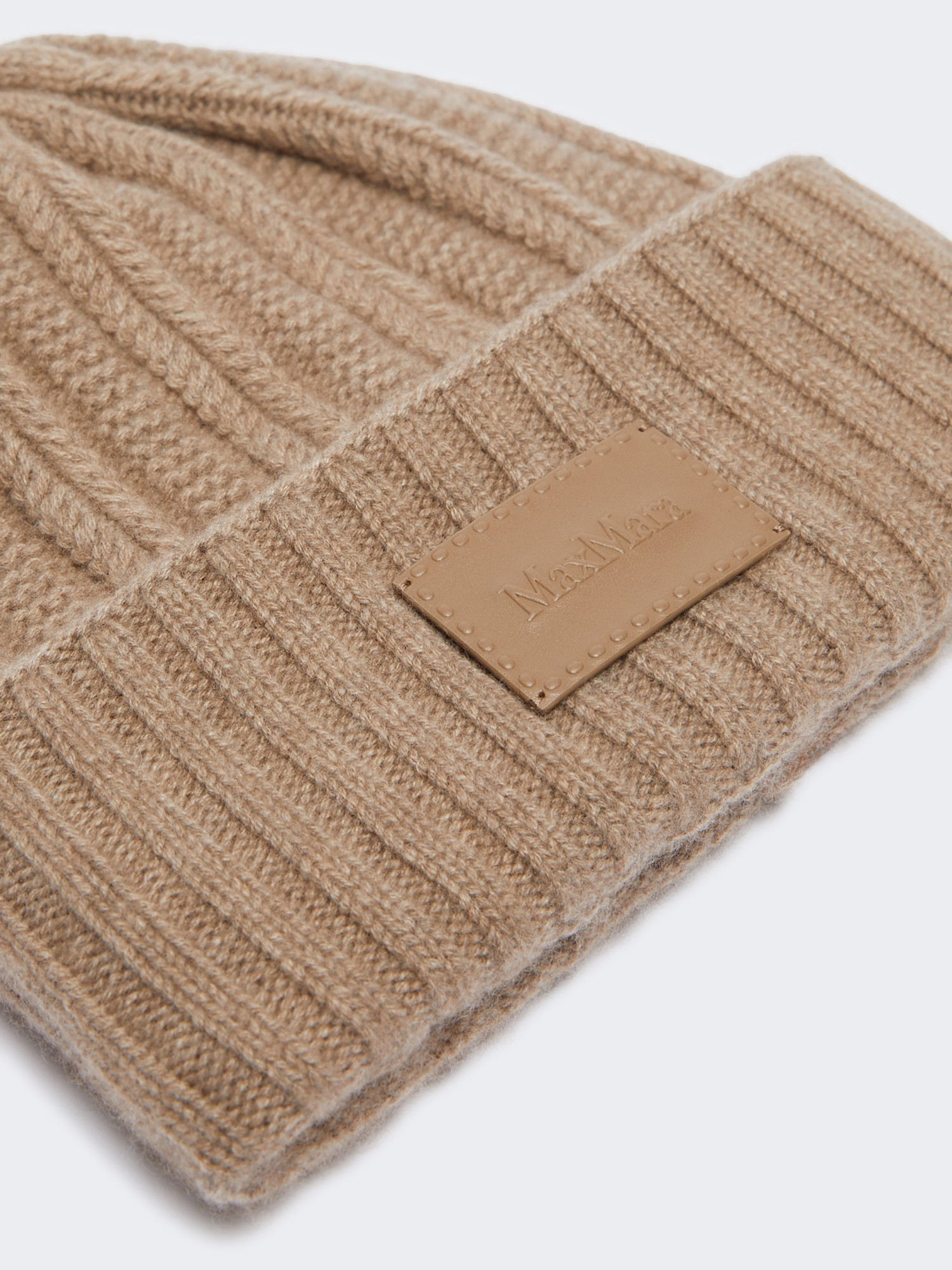 Max Mara Macbeth Cashmere Beanie In Brown