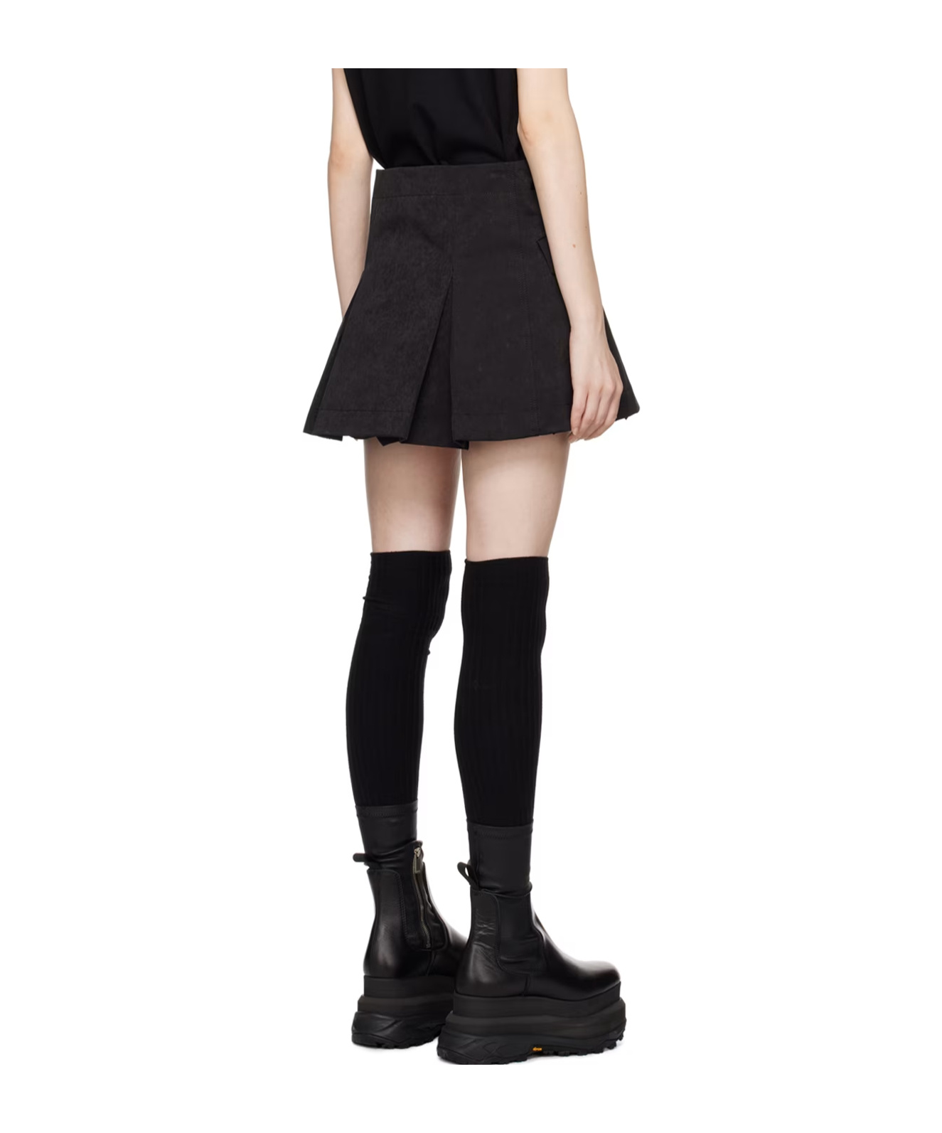 Sacai Dark Pleated Detail Culottes In Black