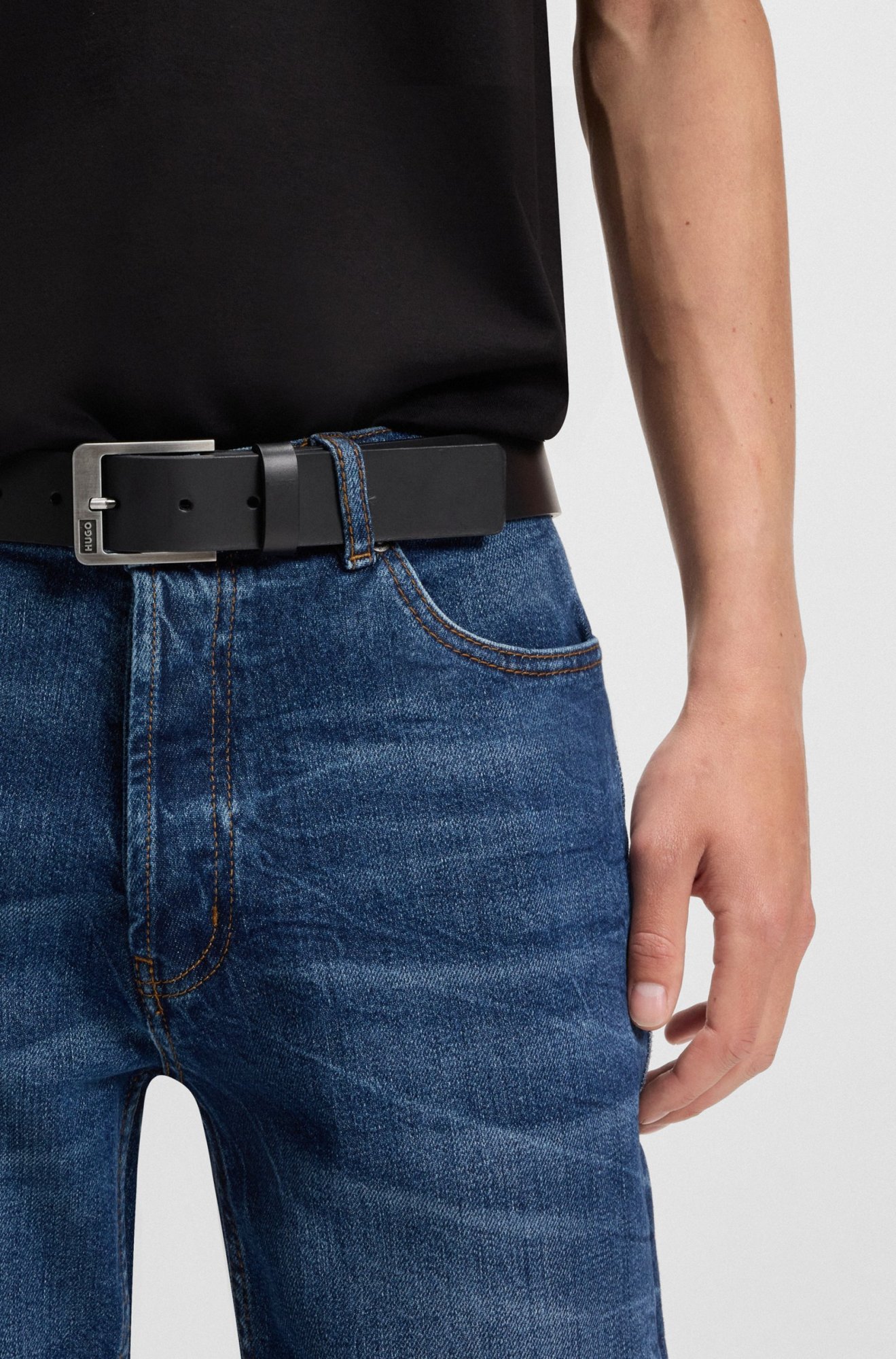 Hugo Boss Logo Buckle Belt In Black