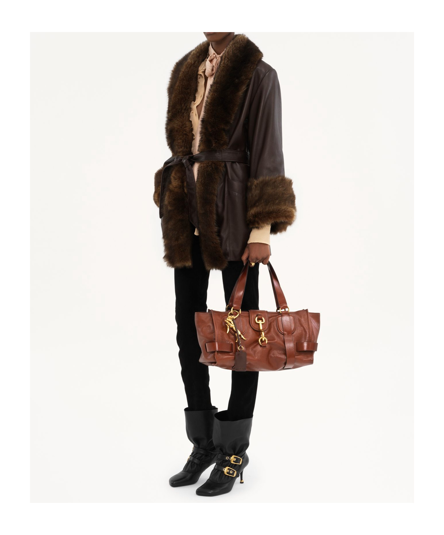 Chloé Kerala 25 Leather Handbag With Maxi Hook On The Front In Brown