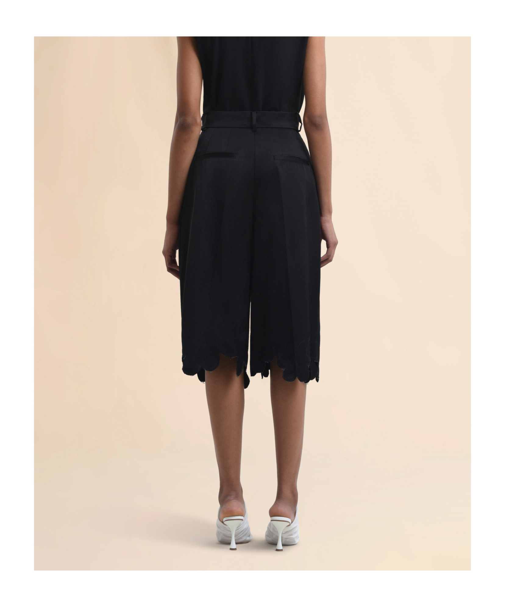 Marni Scalloped Tailored Shorts In Black