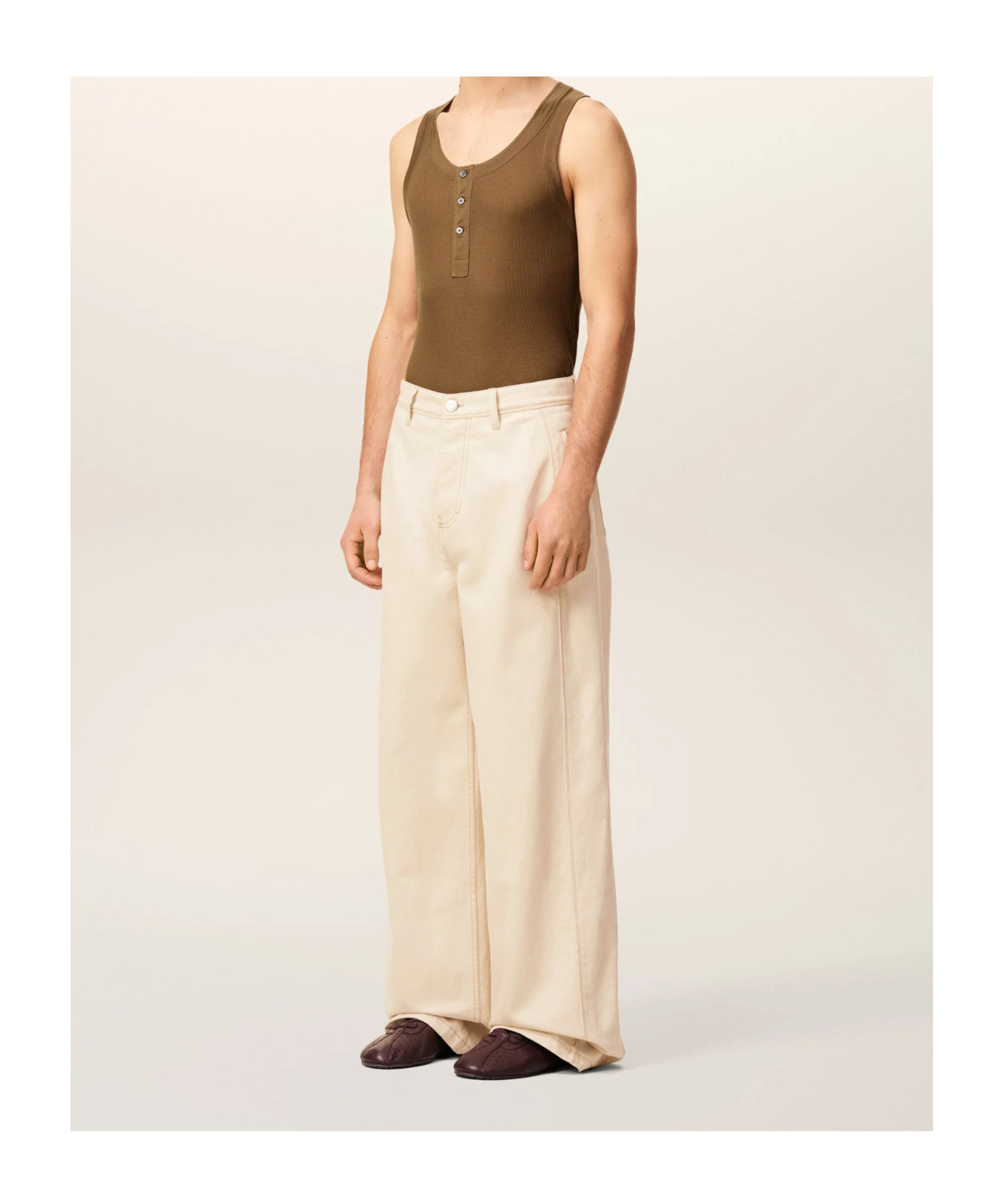 Ami Alexandre Mattiussi Ami Paris Jean Wide Fit Avec Bandes Laterales In Neutral