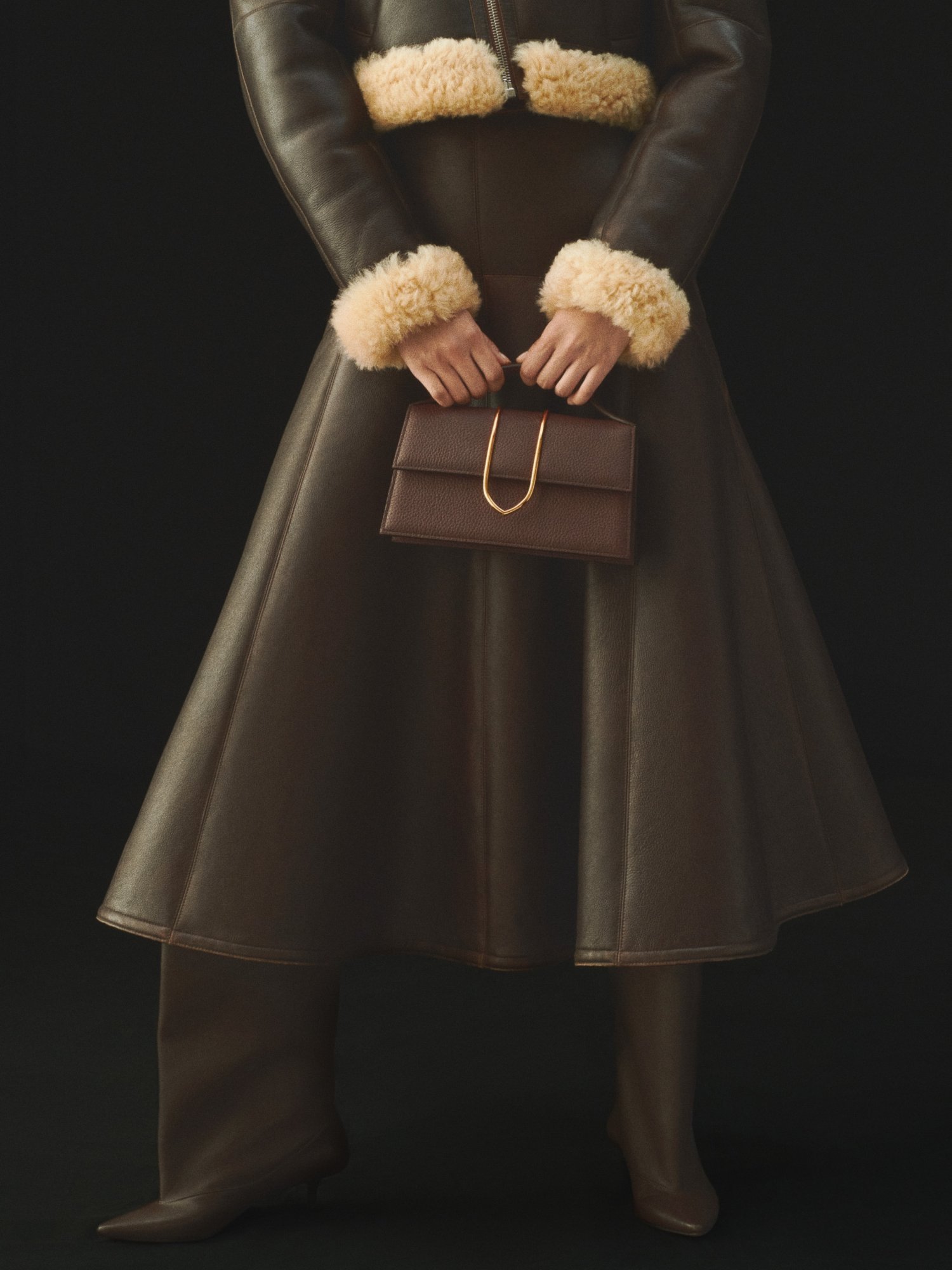 Jacquemus The Large Bambino In Brown