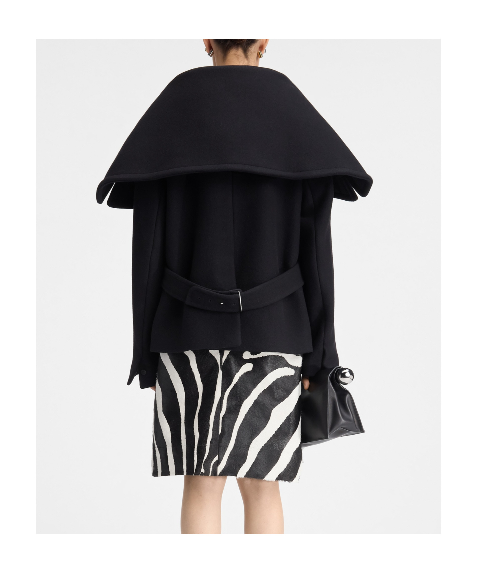 Jacquemus Le Caban Caruso Draped-collar Jacket Women In Black