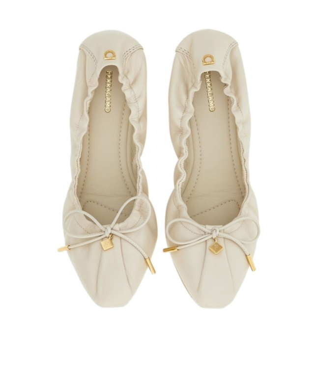 Ferragamo Leather Ballerina Shoes In Nude