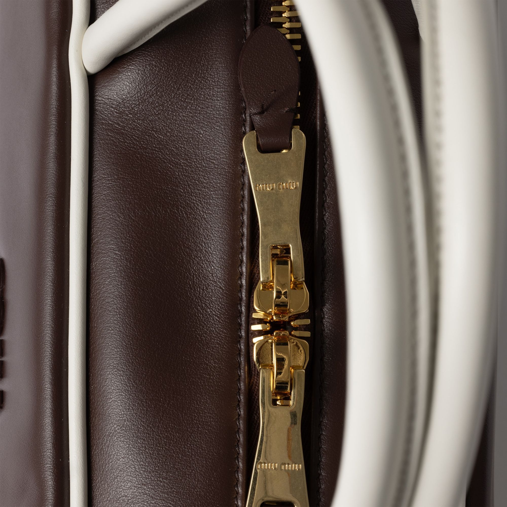 Miu Miu Beau Handbag In Brown