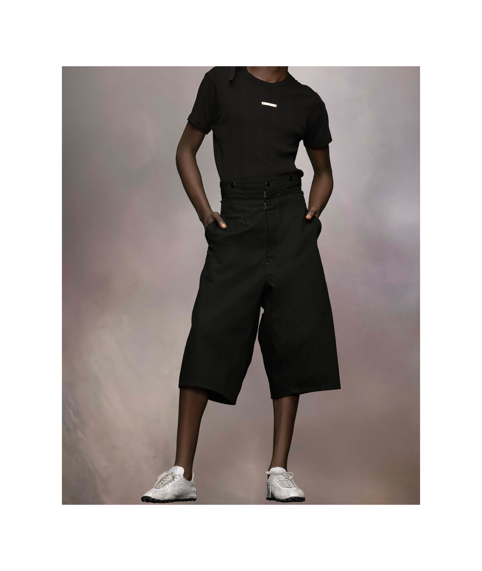 Maison Margiela Raw-edge Drop-crotch Shorts In Black