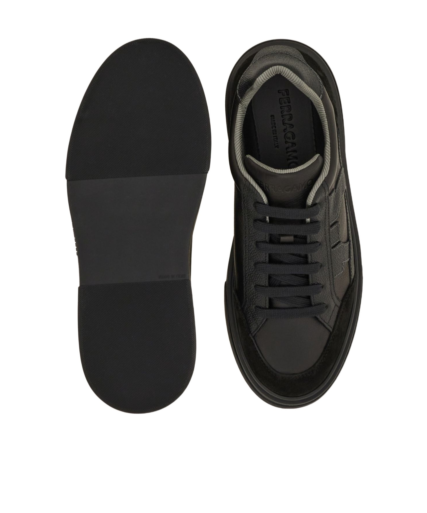Ferragamo Cassina Gancio Low Top Sneaker In Black