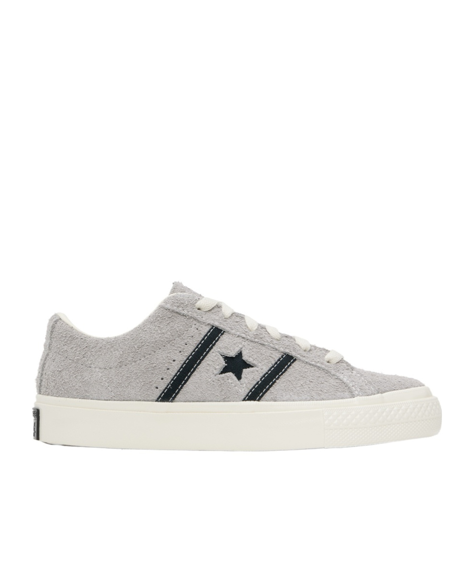 Converse One Star Academy Pro Low-cut Casual Sneakers In White