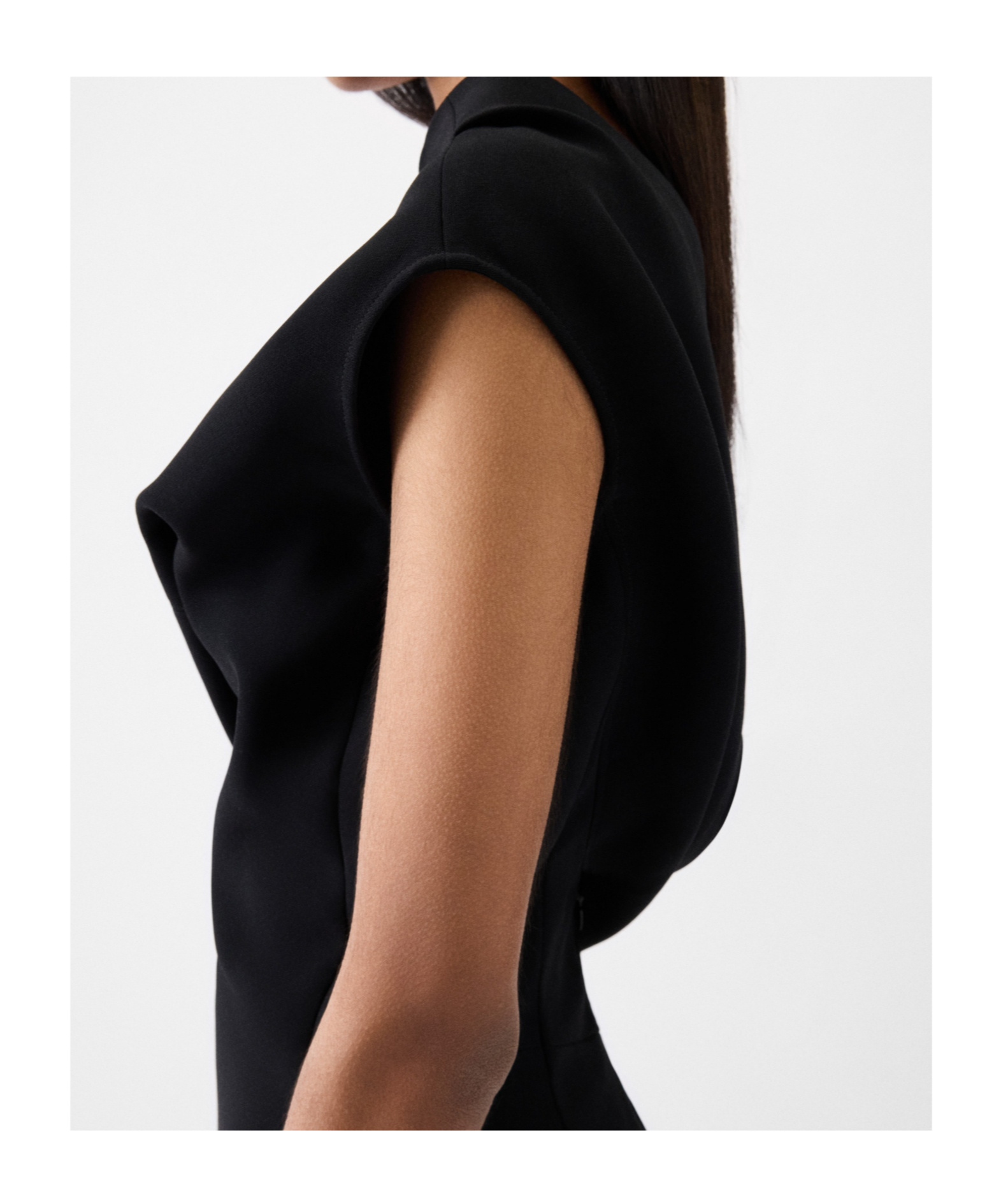 Jacquemus Pesce Draped One-shoulder Mini Dress In Black