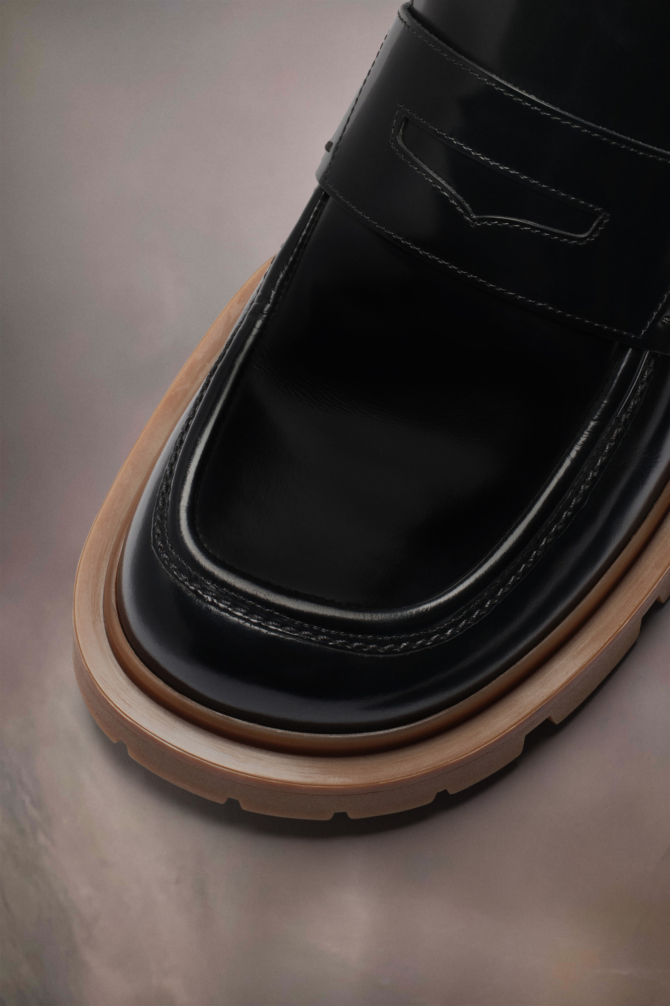Maison Margiela Ivy Leather Loafers In Black