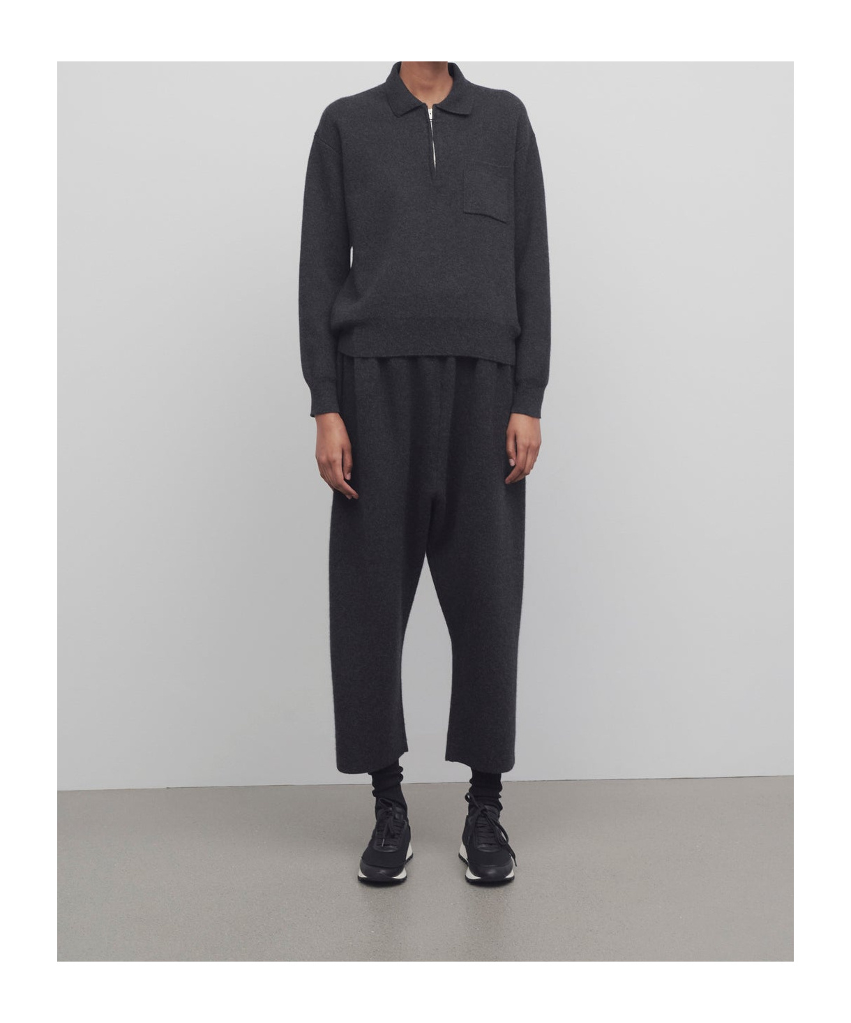 The Row Herea Cashmere Pants In Black