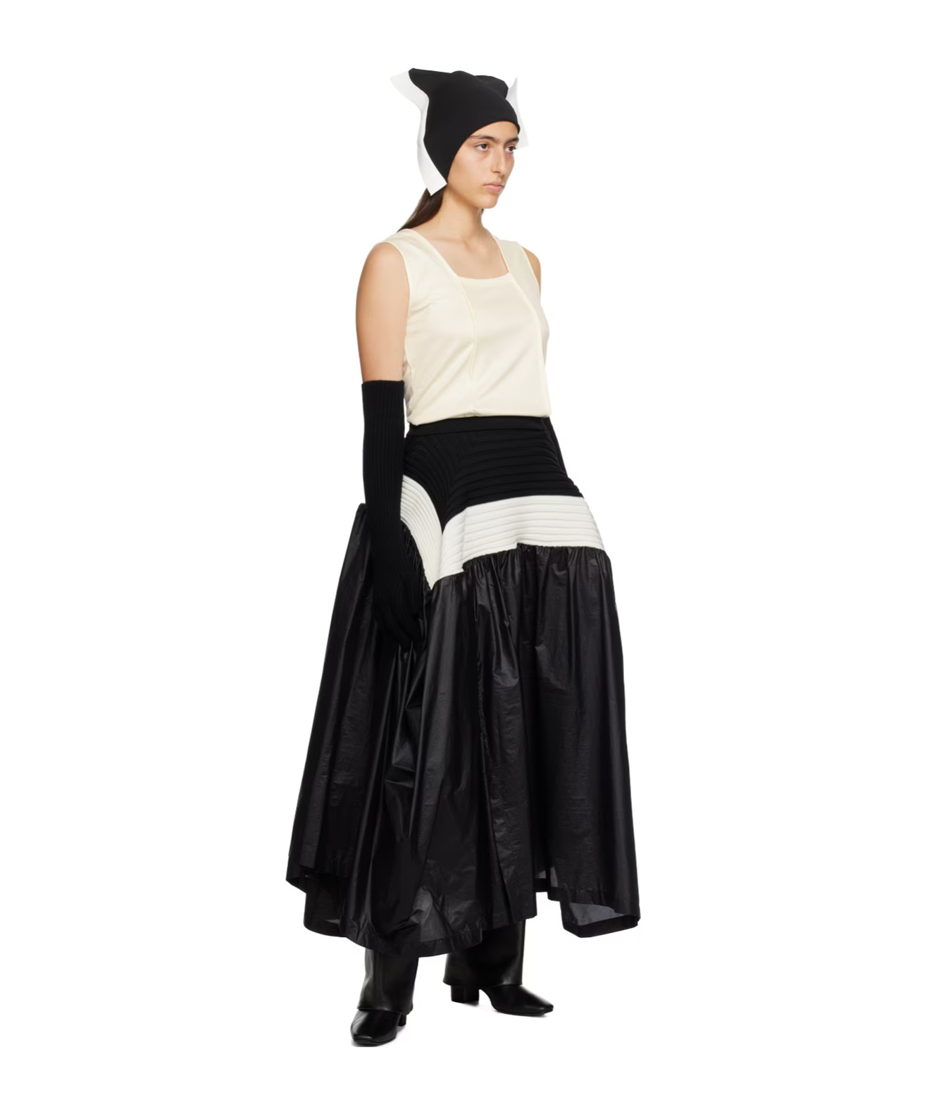 Issey Miyake Spoon Collar Vest In Black
