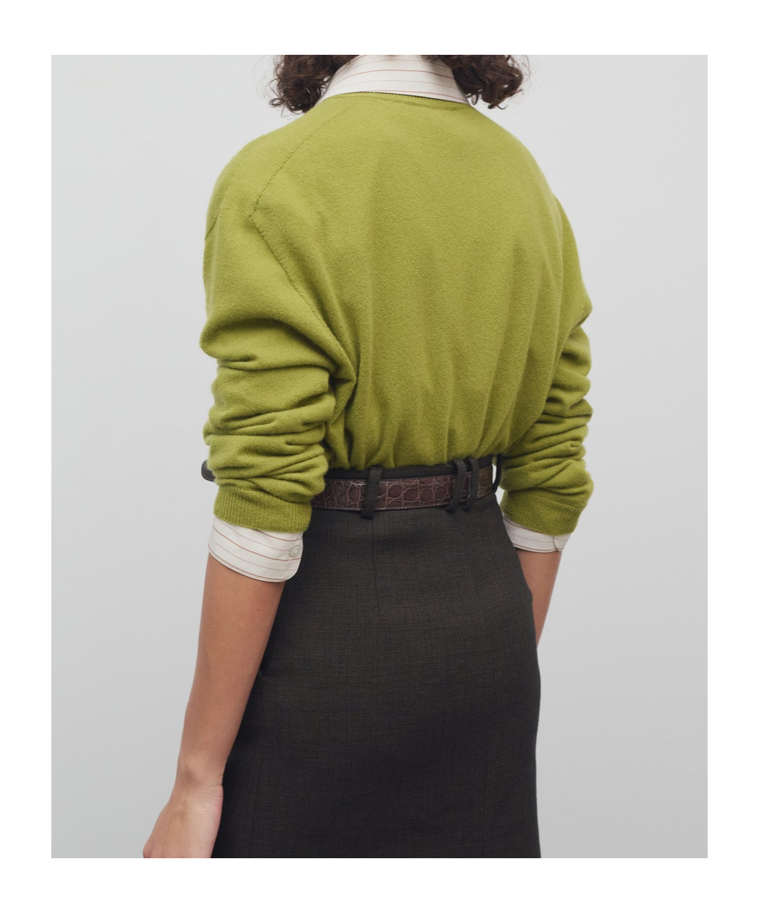 The Row Isaora Cashmere Knit V Neck Sweater In Green