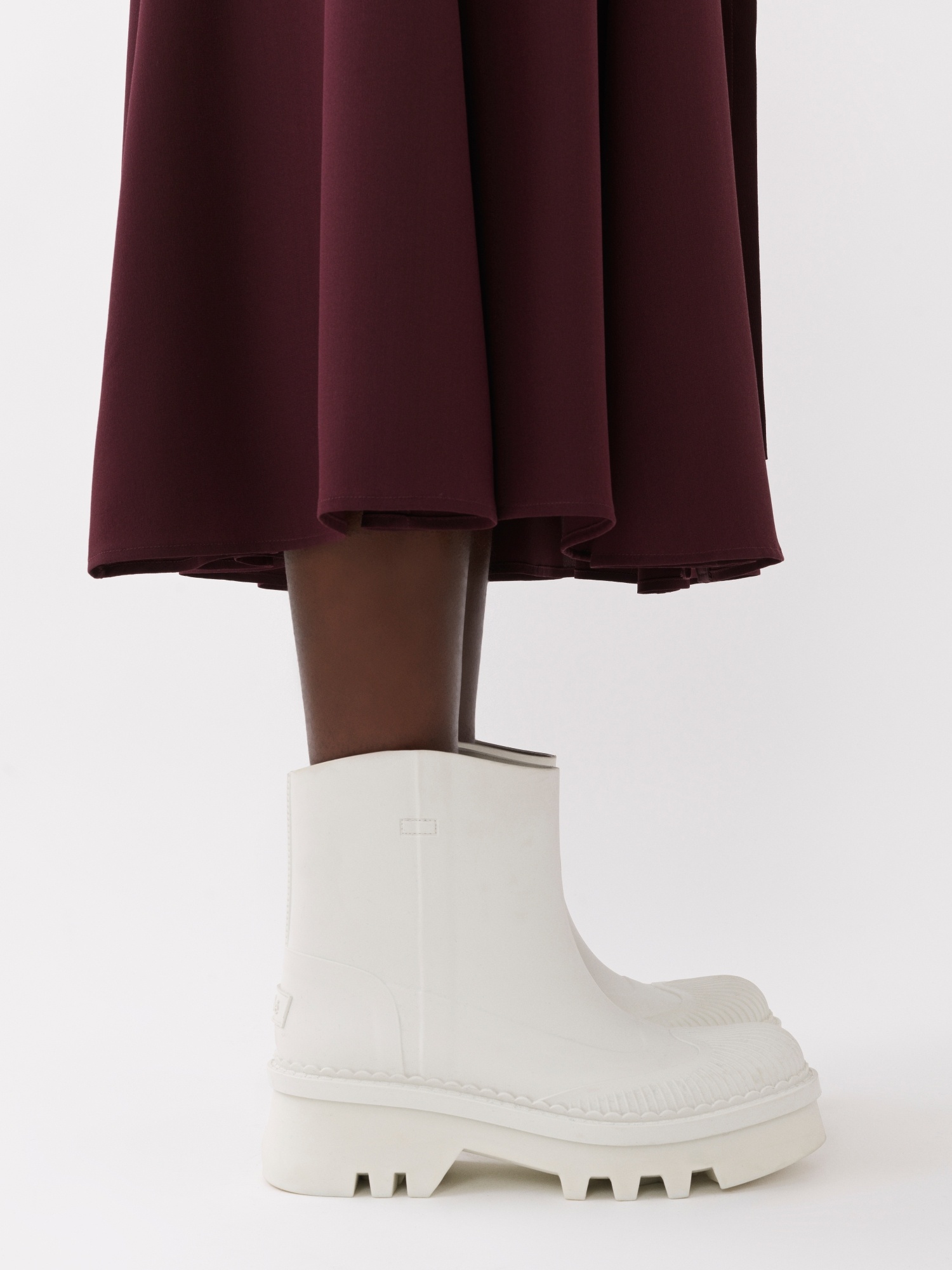 Shop Chloé Round Toe Chelsea Boots In White