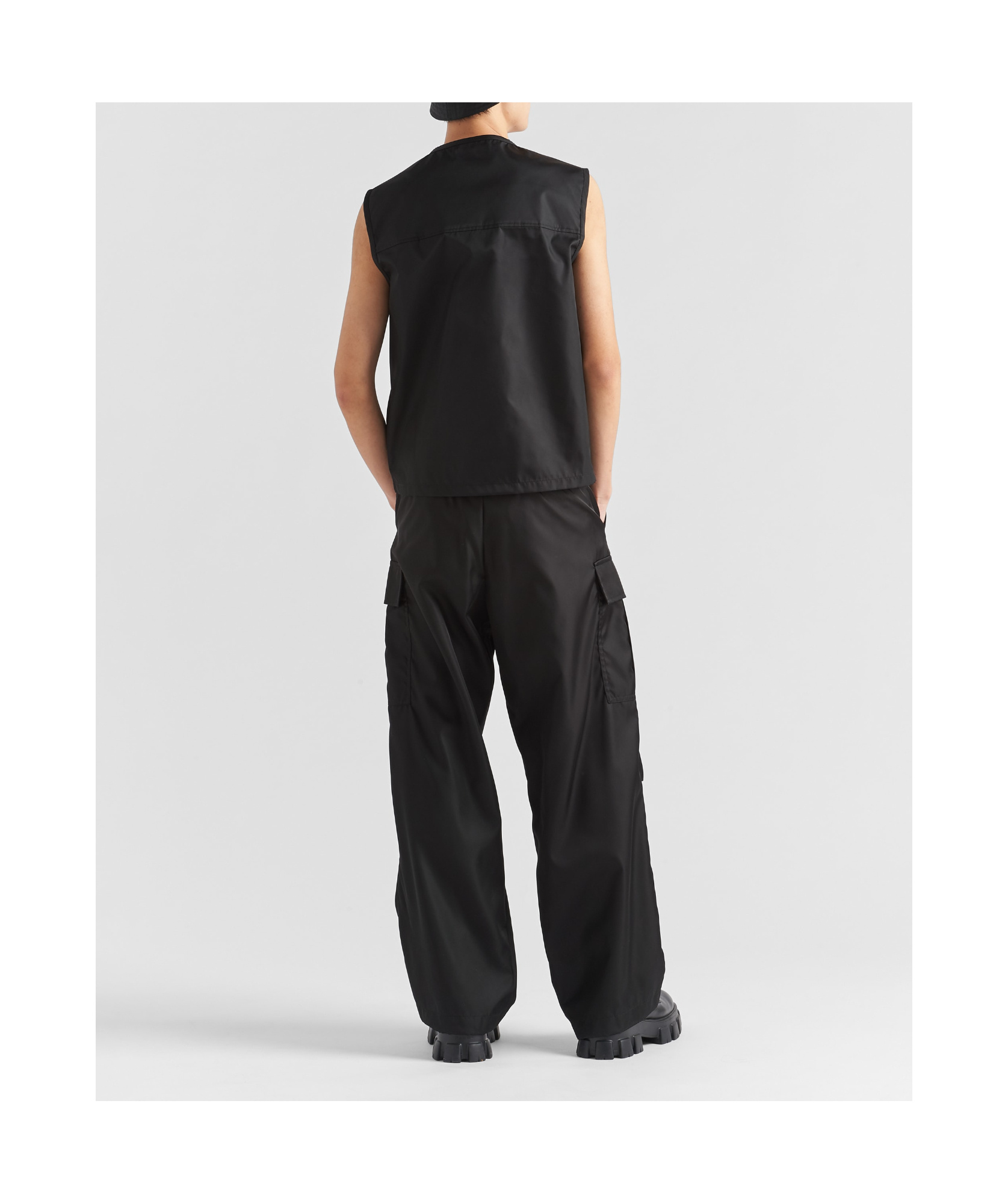 Prada Triangle Logo Cargo Gilet - Men's - Recycled Nylon In Black