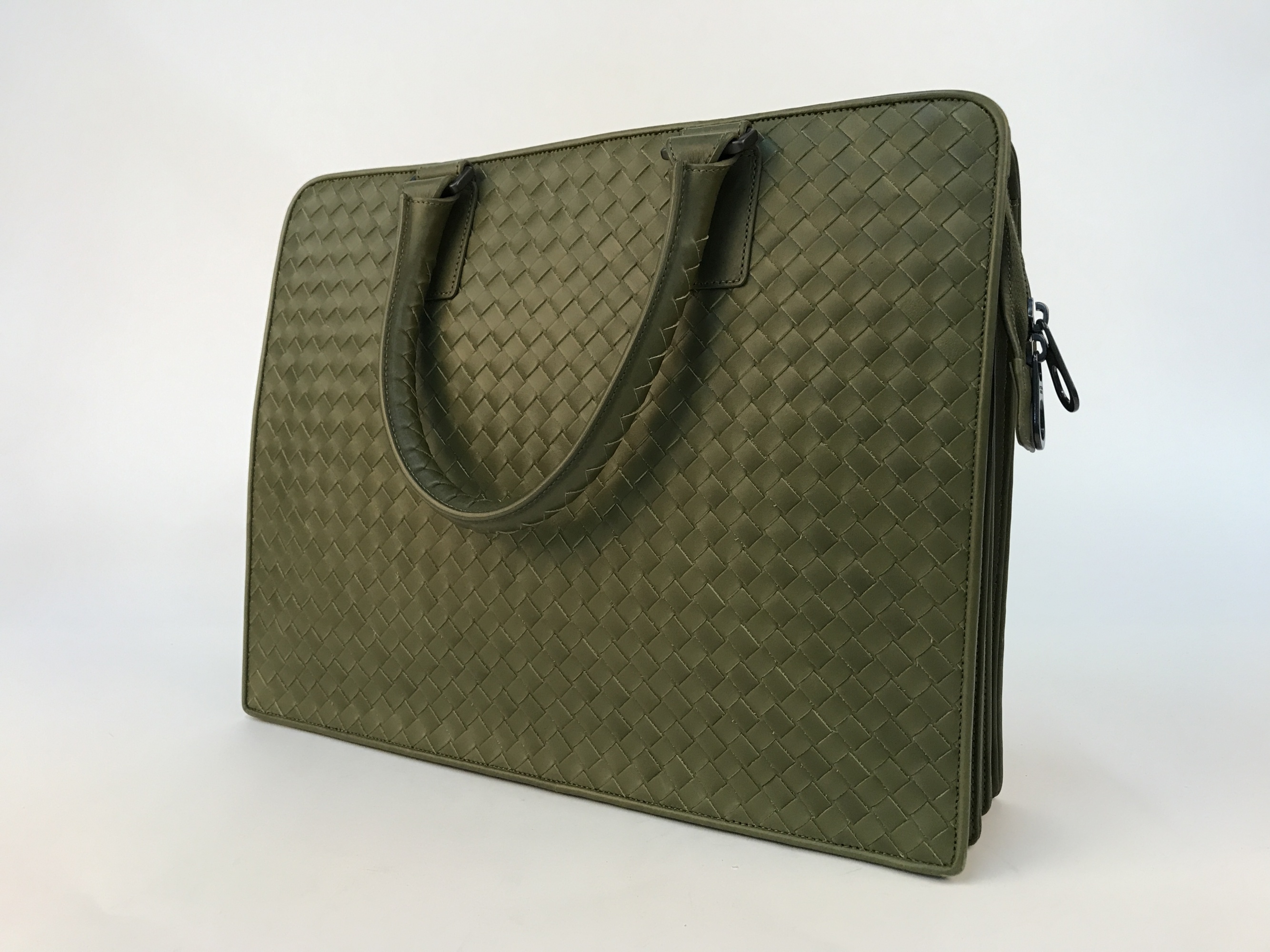 Bottega Veneta Knitted Handbag In Green