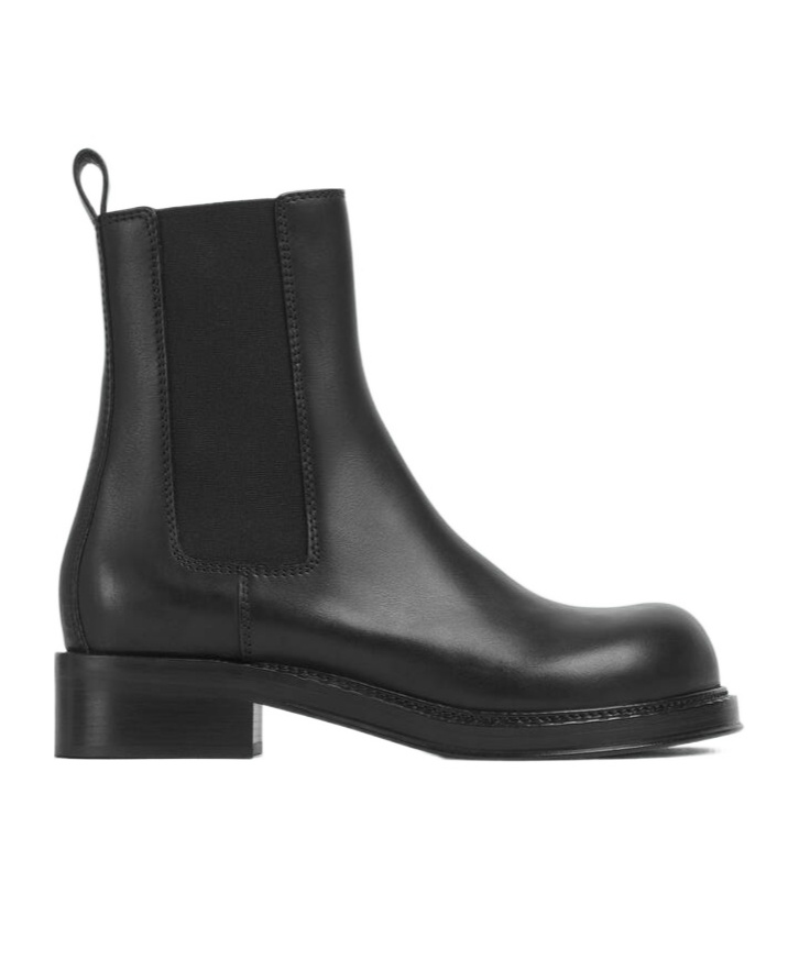 Bottega Veneta Round-head Short Boots In Black