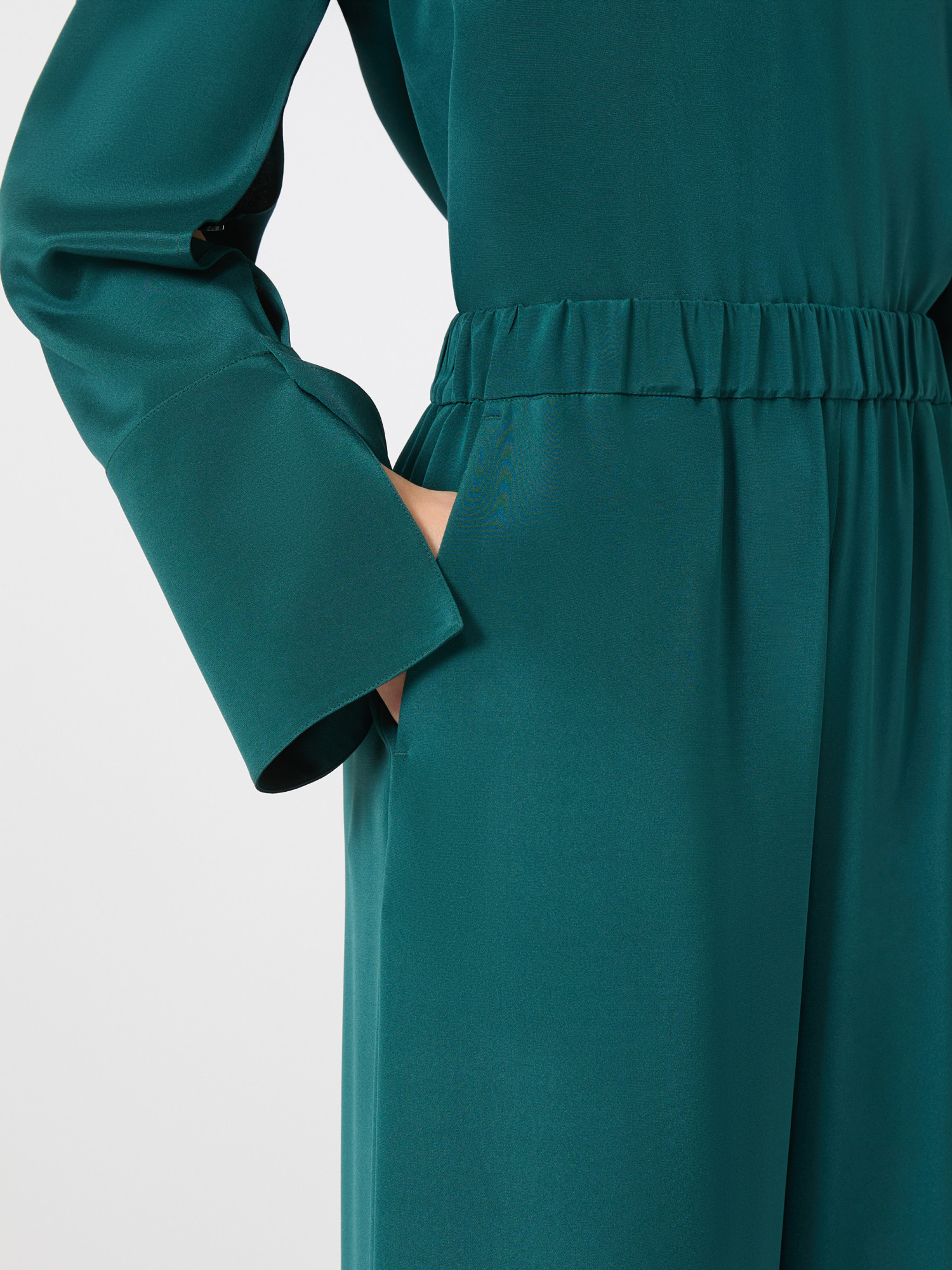 Max Mara Comfortable Trousers In Stretch Crêpe De Chine In Green