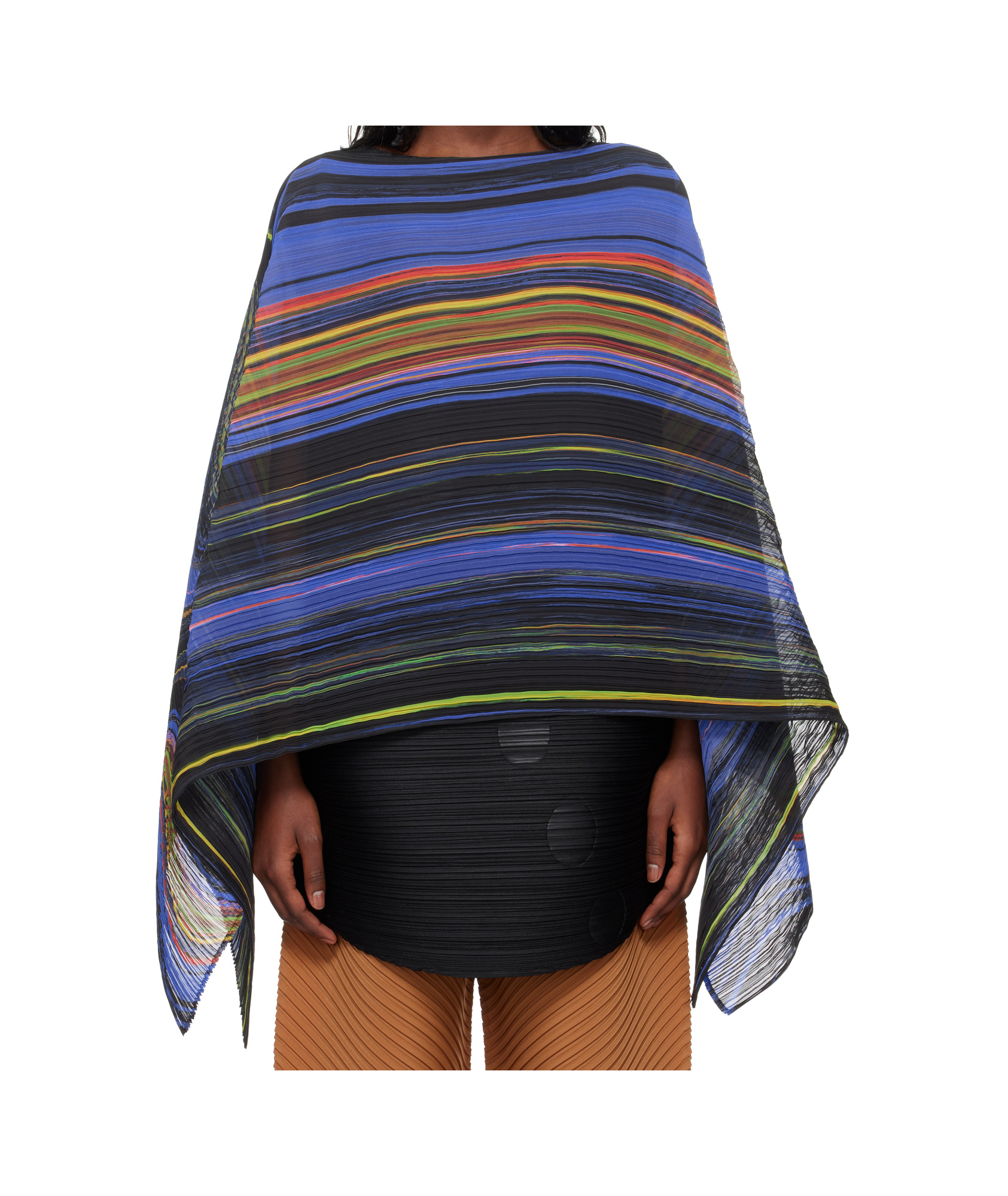Issey Miyake Patterned Shawl In Black