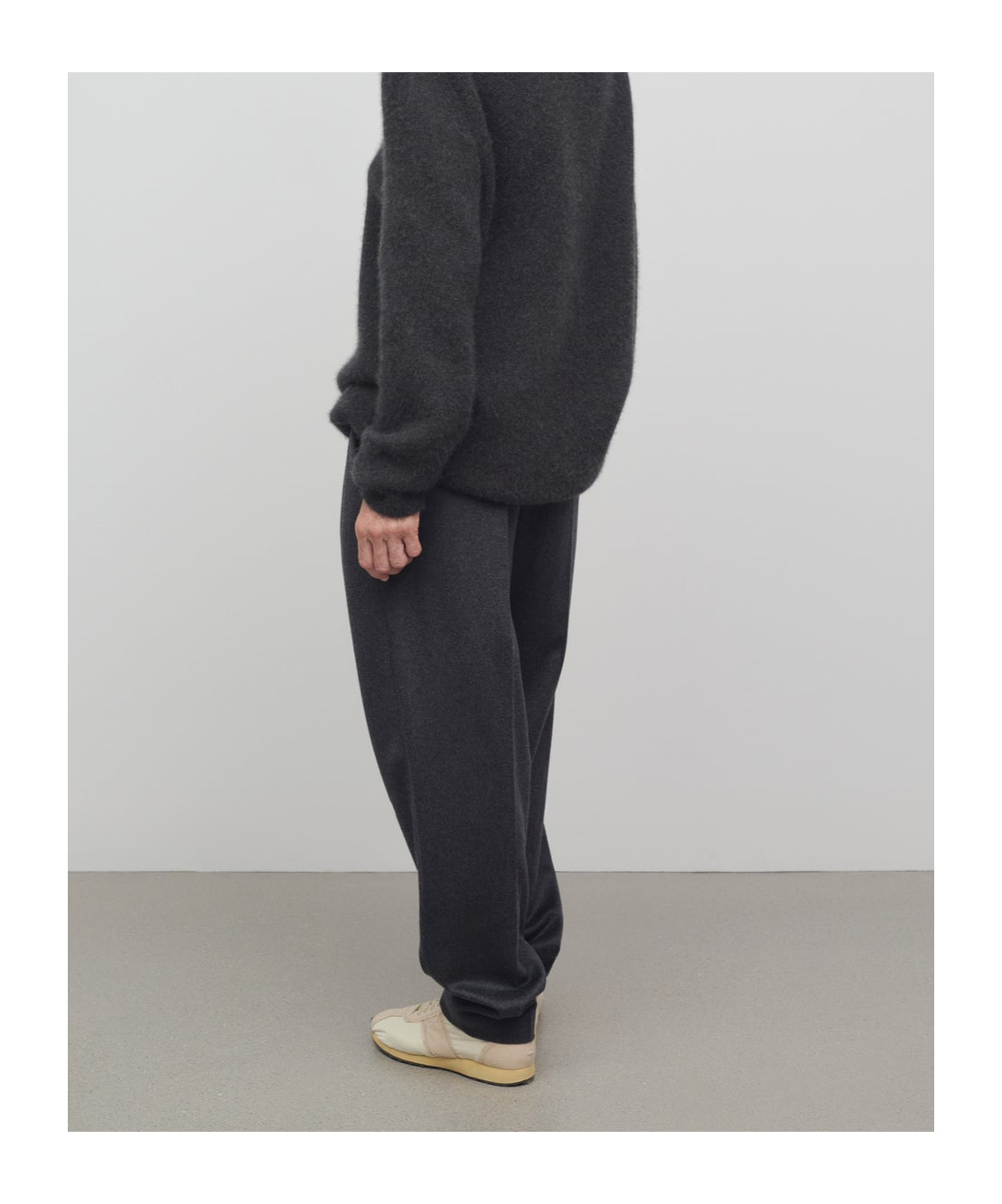 The Row Richelle Trousers In Black