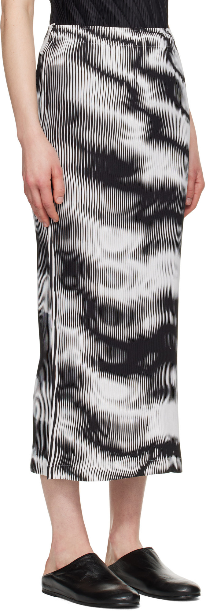 Issey Miyake White & Black Sway Pleats Midi Skirt In White/black
