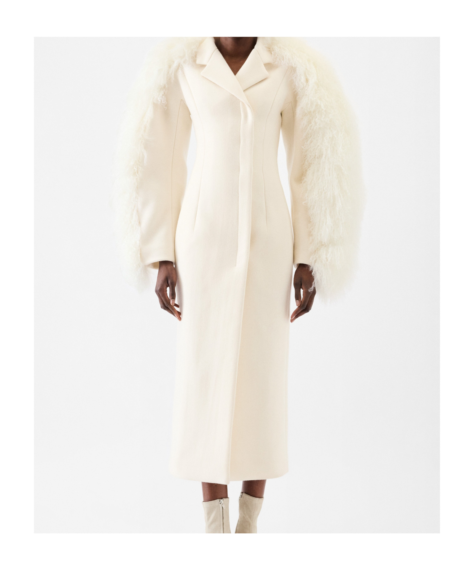 Jacquemus Virgin Wool Boa Coat In White