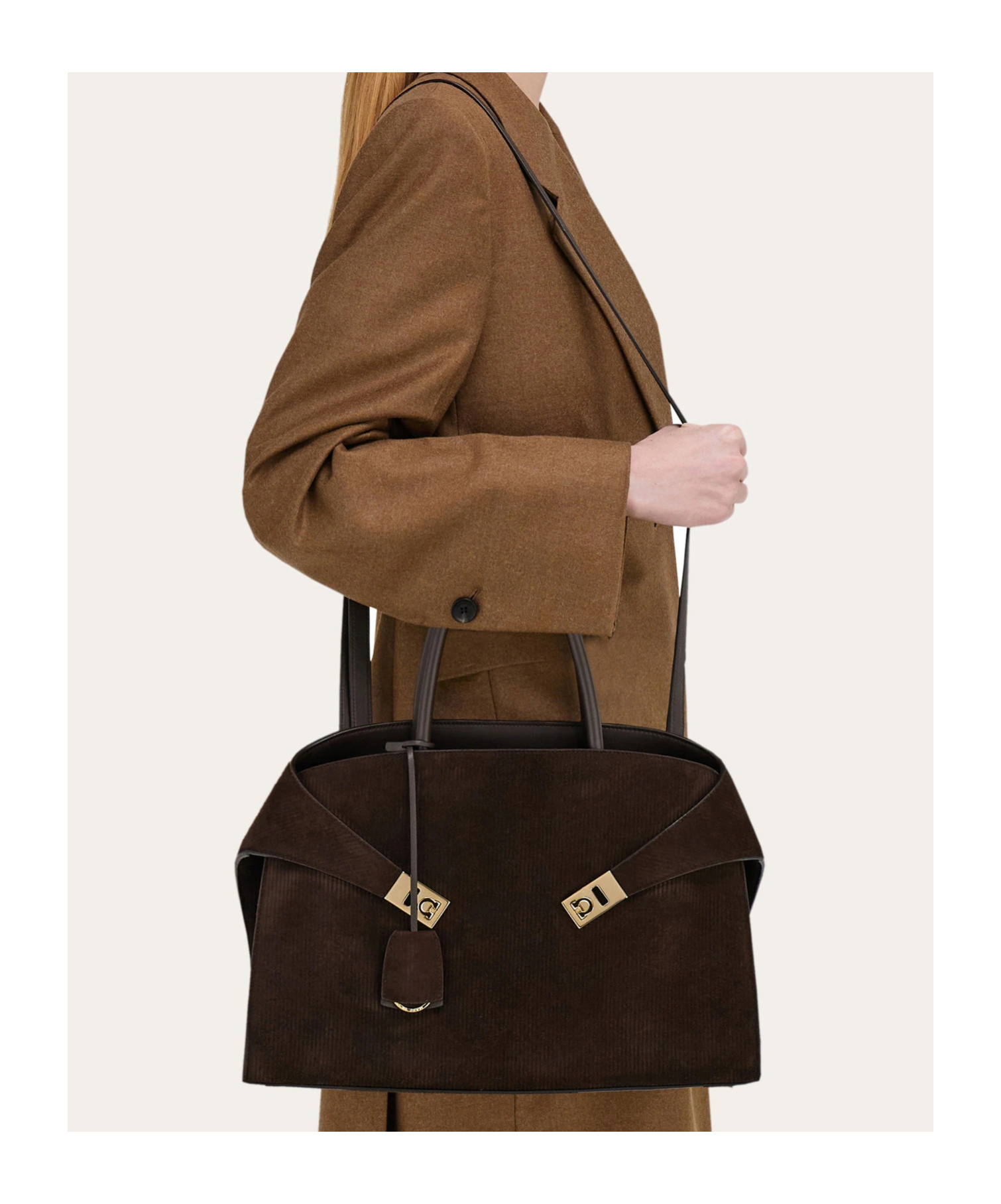 Ferragamo Hug L Soft Tote Bag In Burgundy