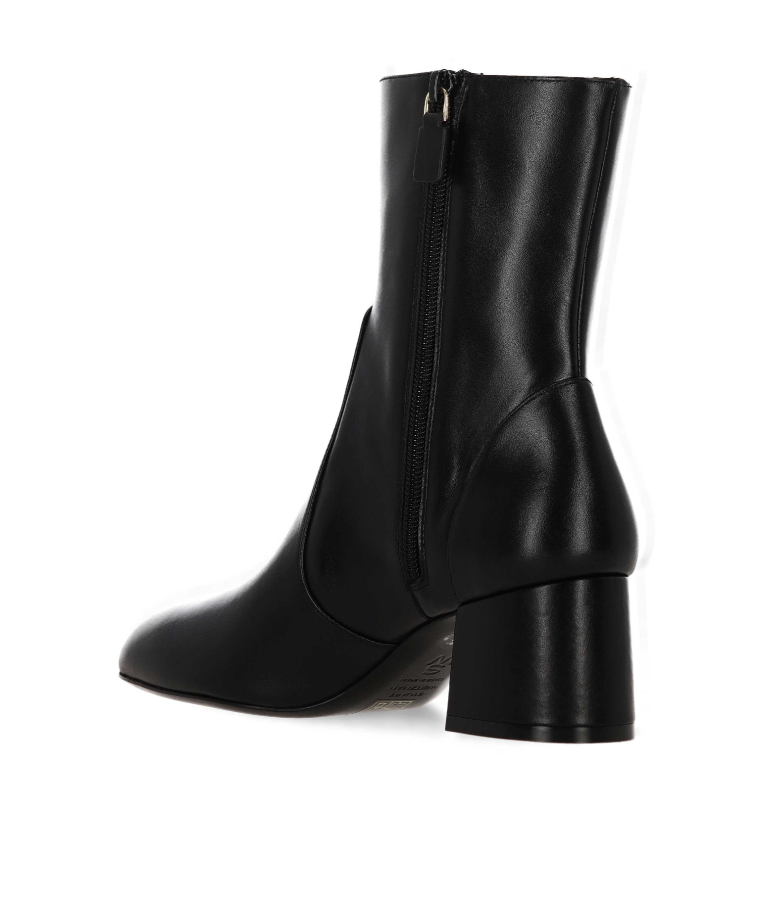 Stuart Weitzman Round Toe Ankle Boots In Black