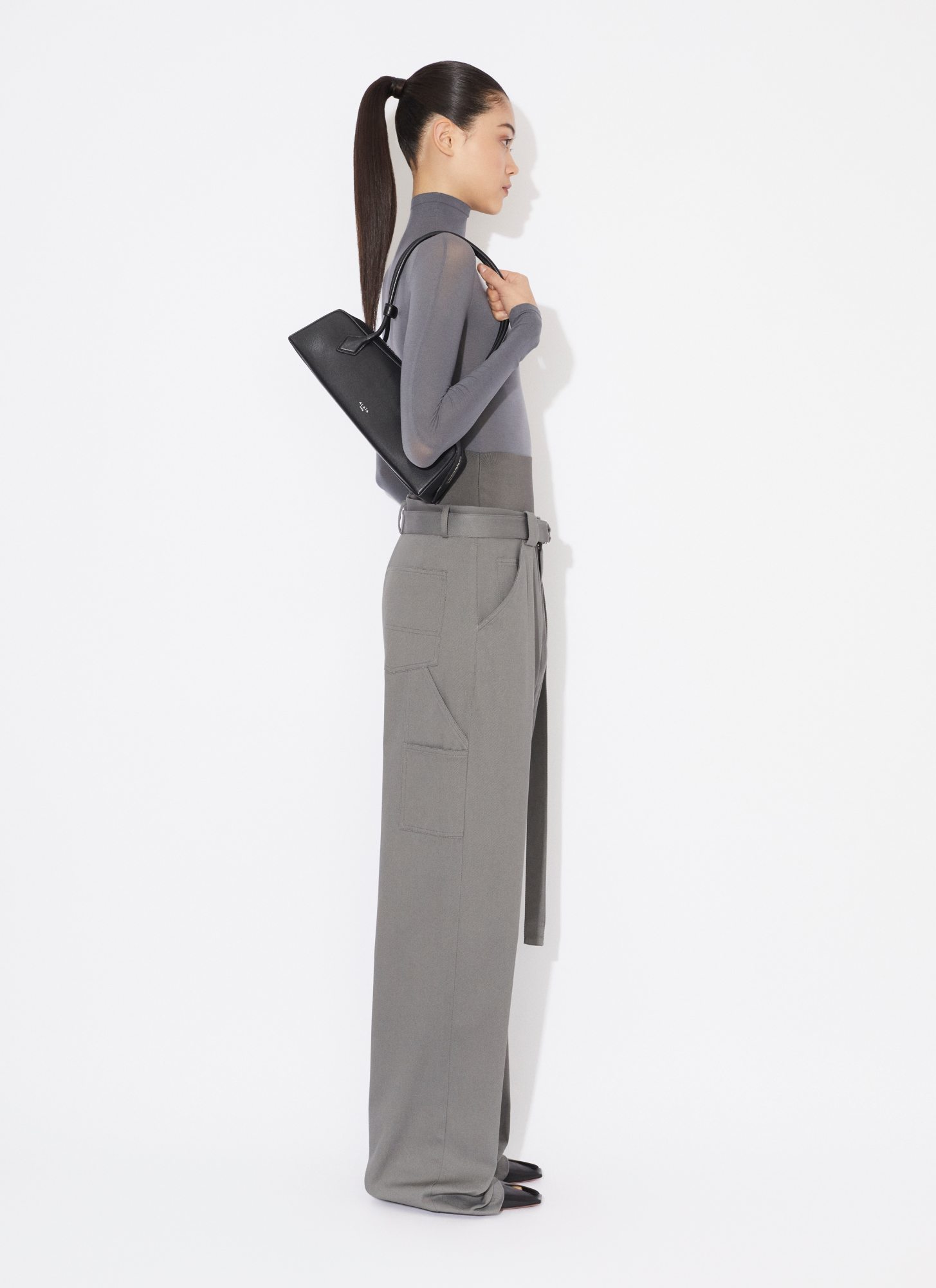 Alaïa Belt-loop Casual Pants In Gray