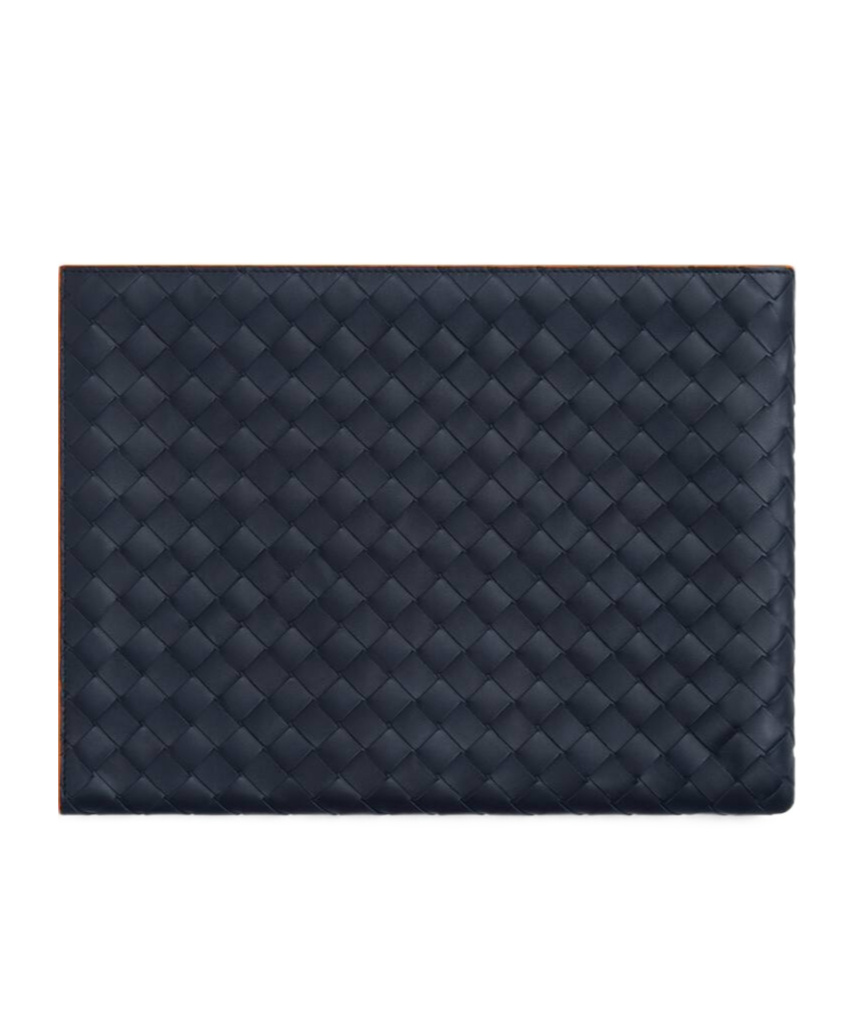 Bottega Veneta Knitted Semi-zipper Clutch In Black