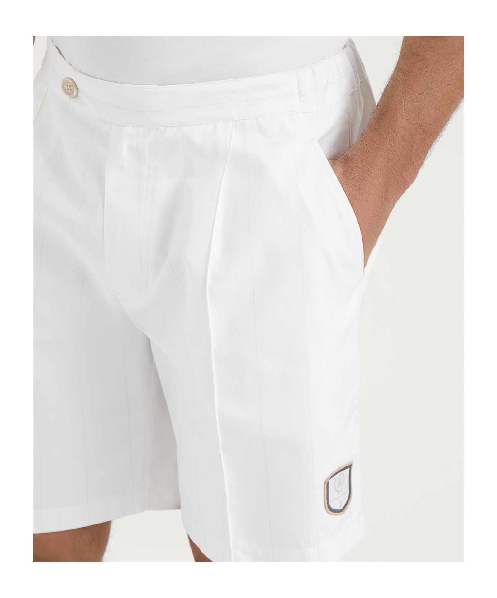 Brunello Cucinelli Logo-appliqué Tailored Shorts In White