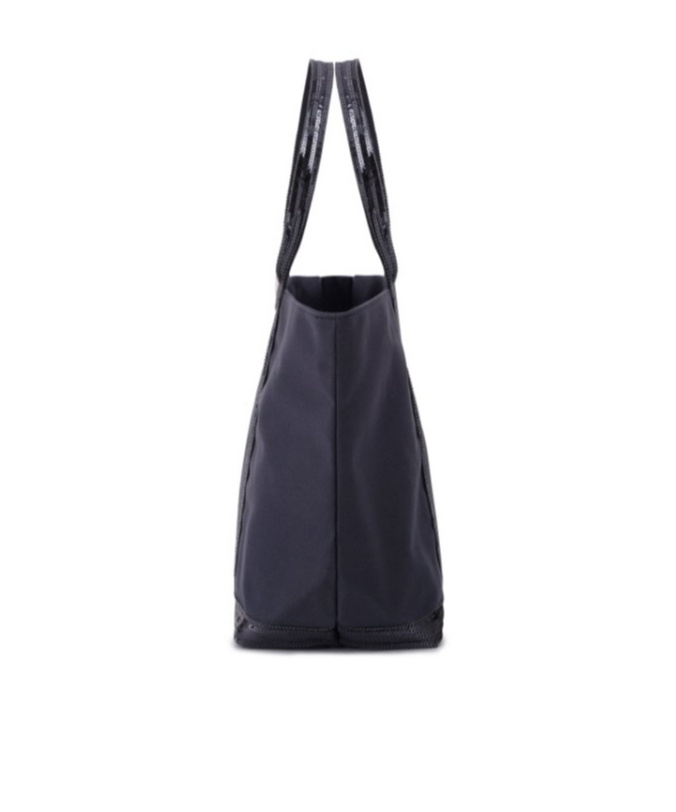 Vanessa Bruno Logo Handbag In Black