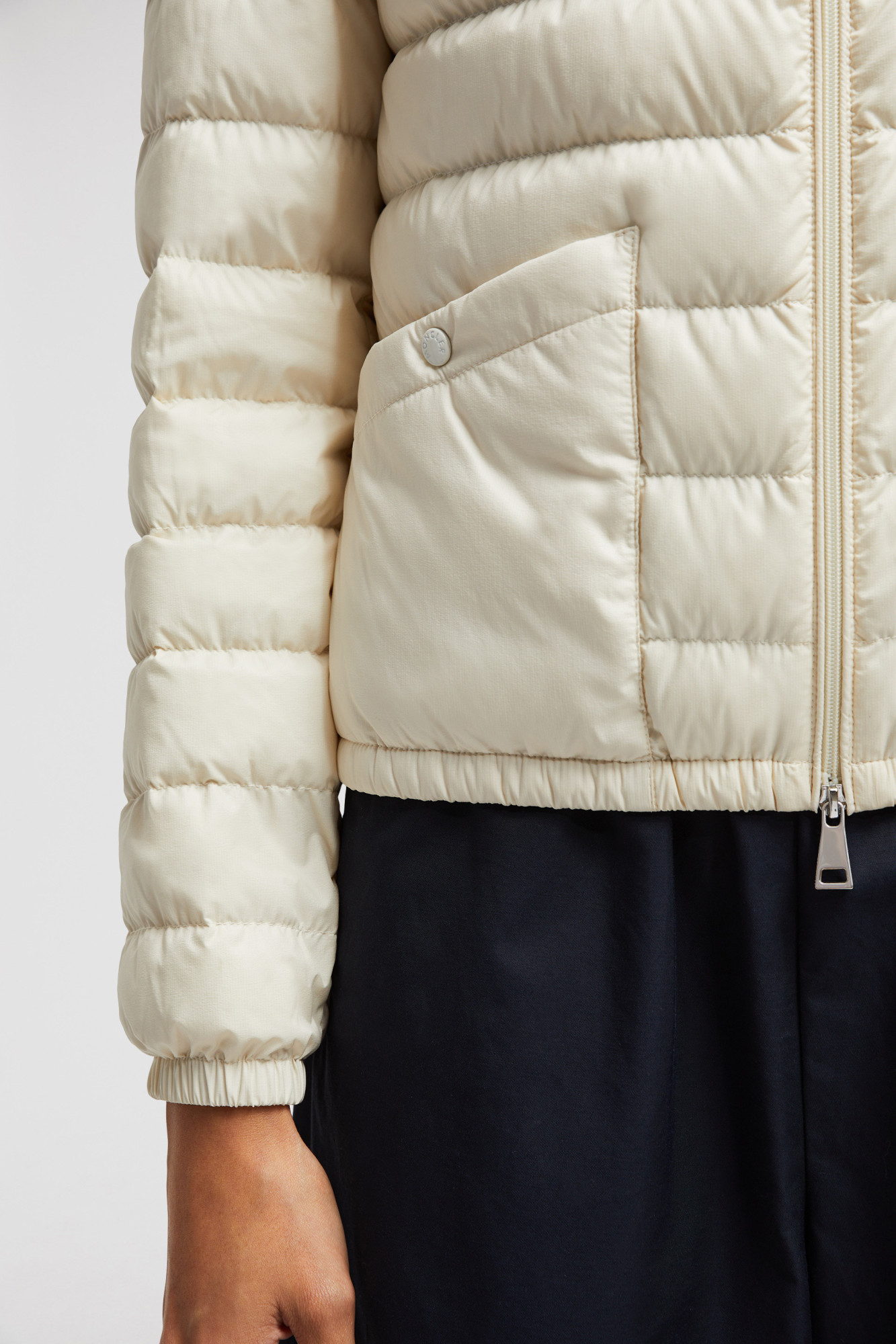 Moncler Hede Hooded Short Down Jacket White In White