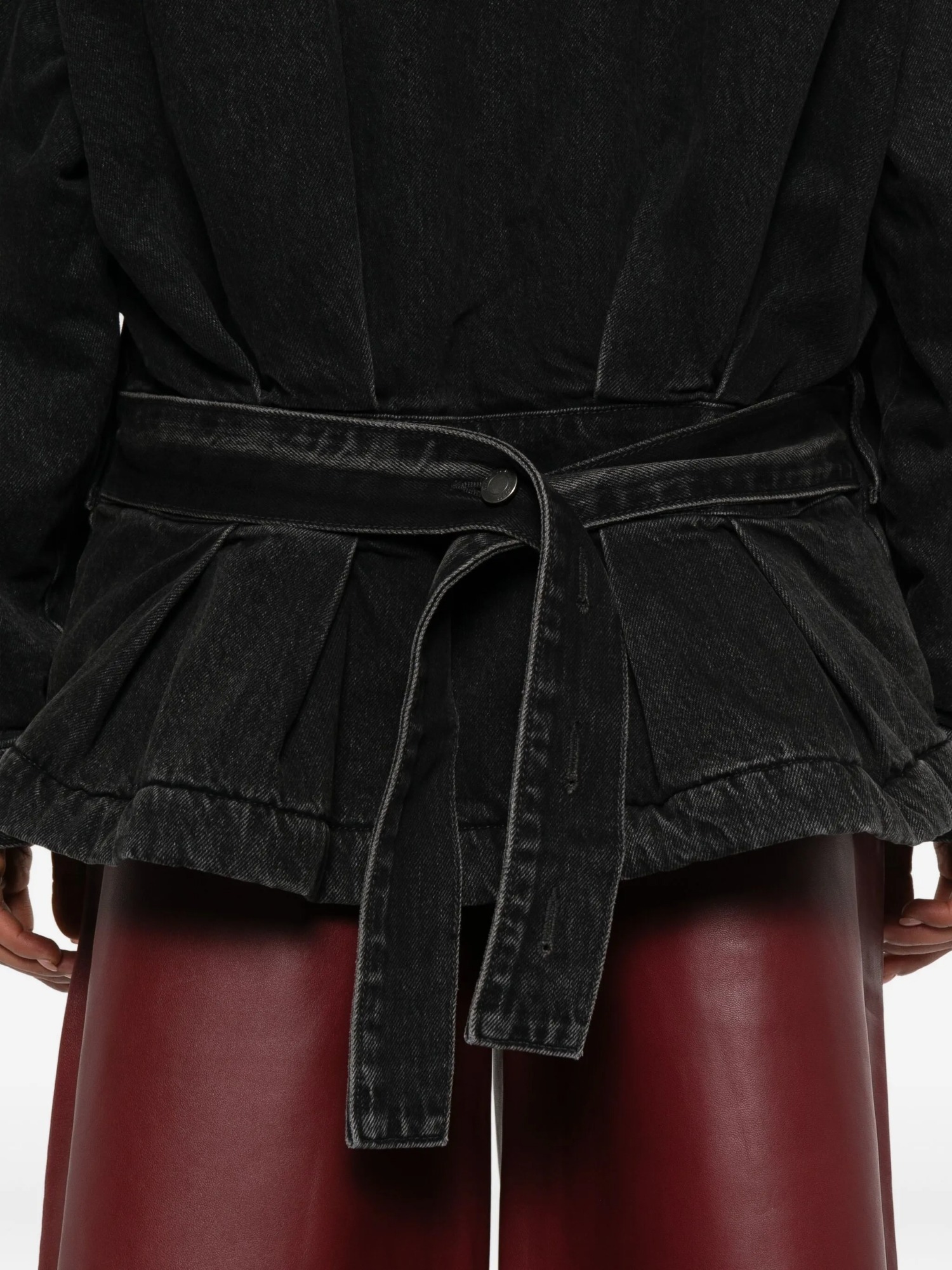 Haikure Zippered Long-sleeved Denim Jacket In Black