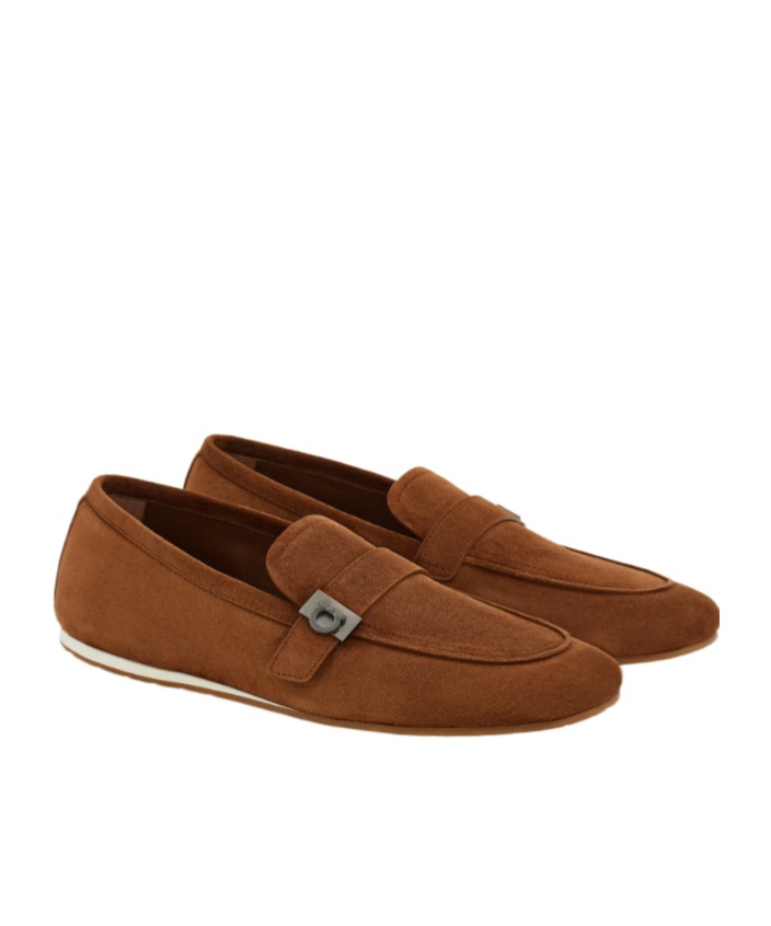 Ferragamo Hug Buckle Loafer In Brown
