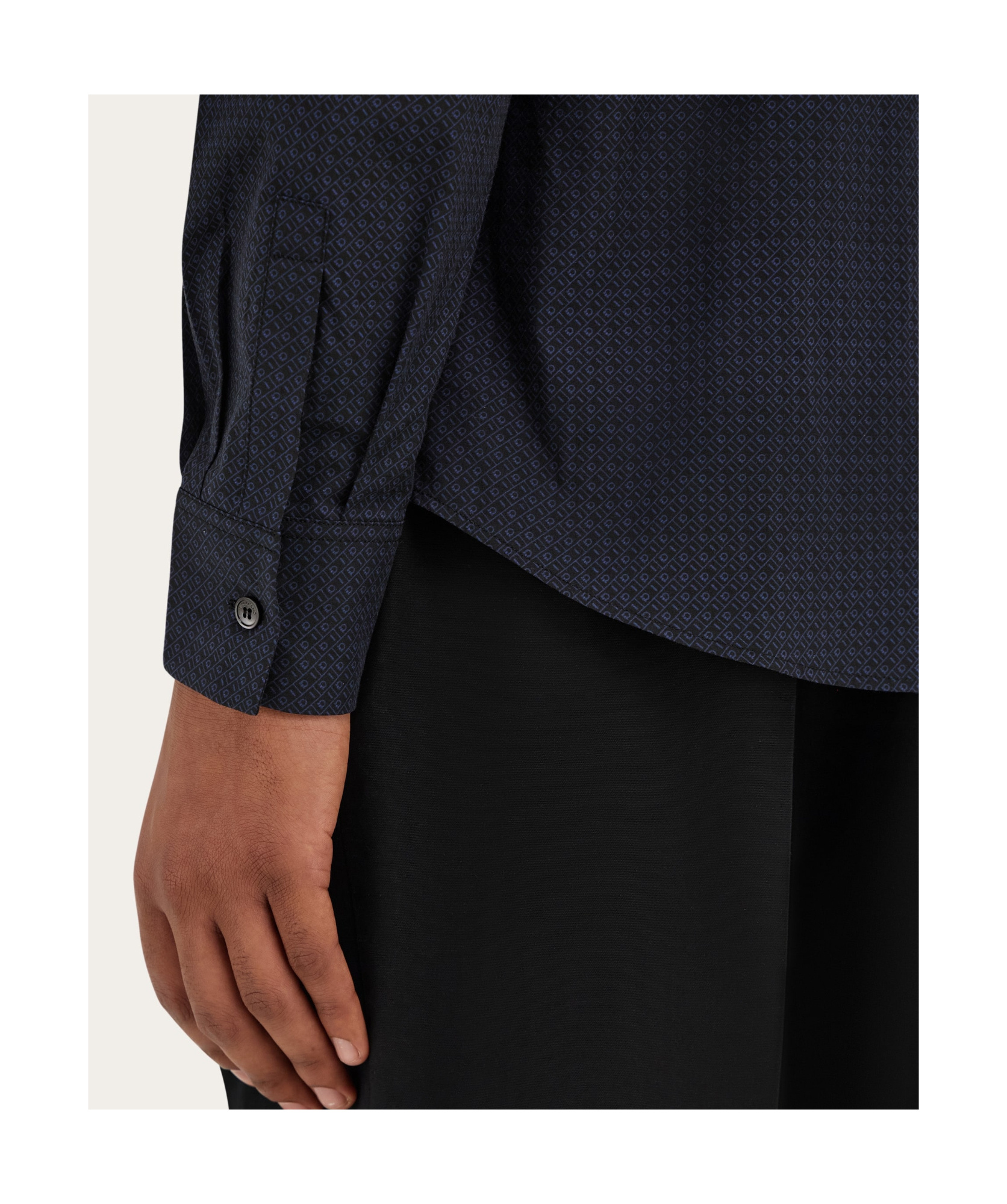 Ferragamo Textured-finish Shirt In Black/new Navy Blue
