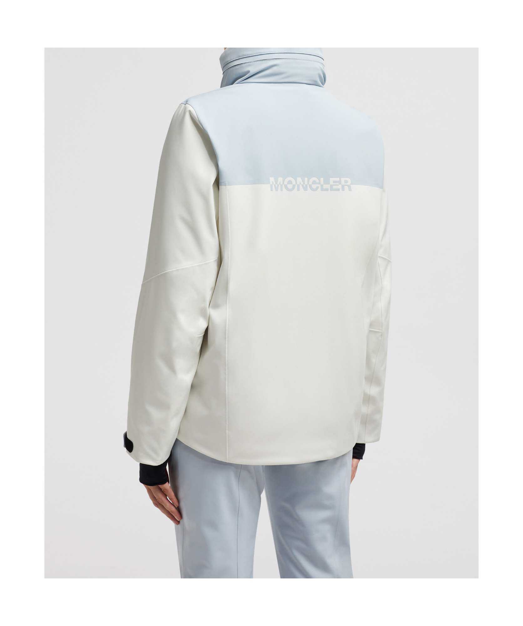 Moncler Short Long-sleeved Down Jacket In White