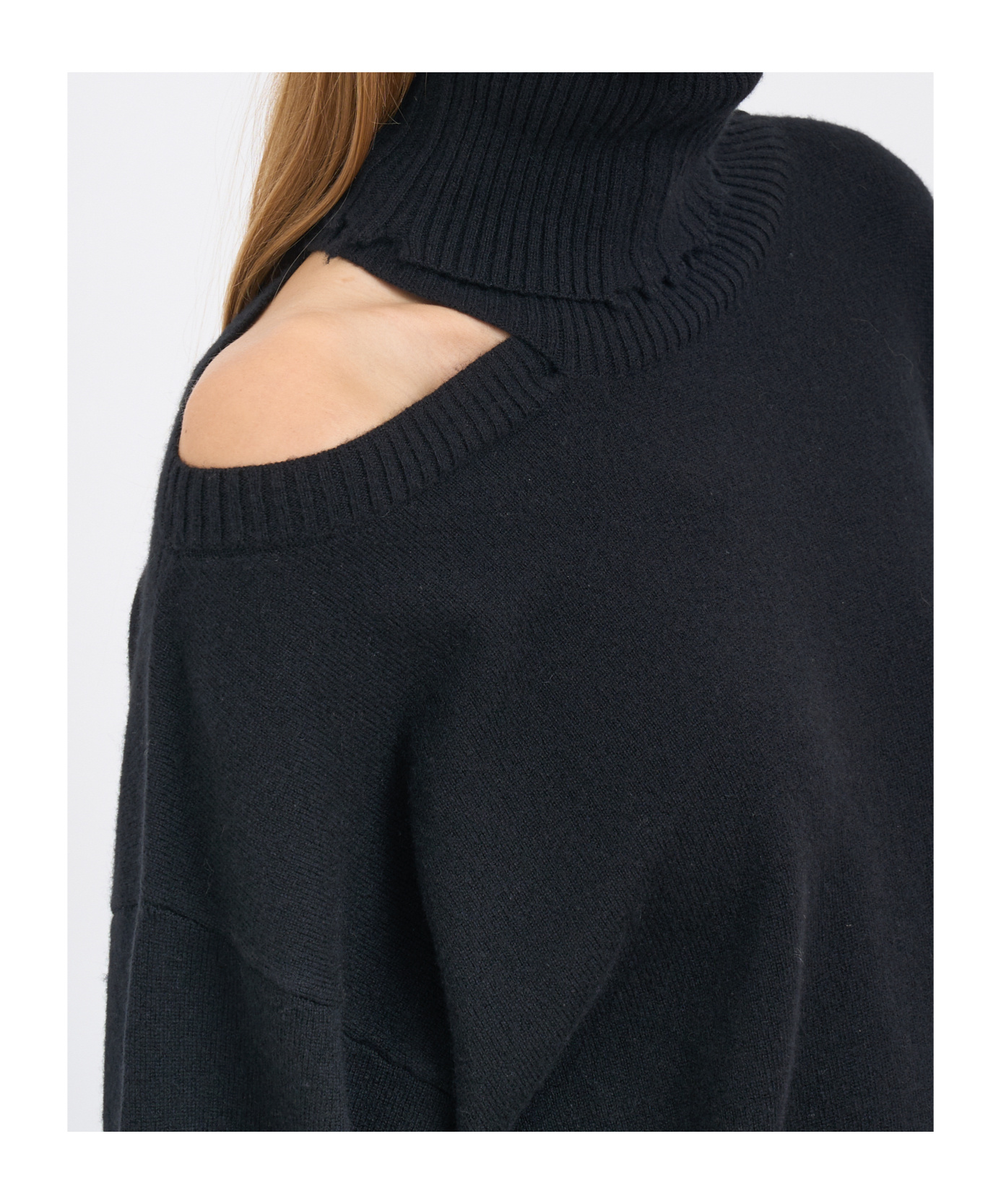 Uma Wang Turtleneck Sweater In Black