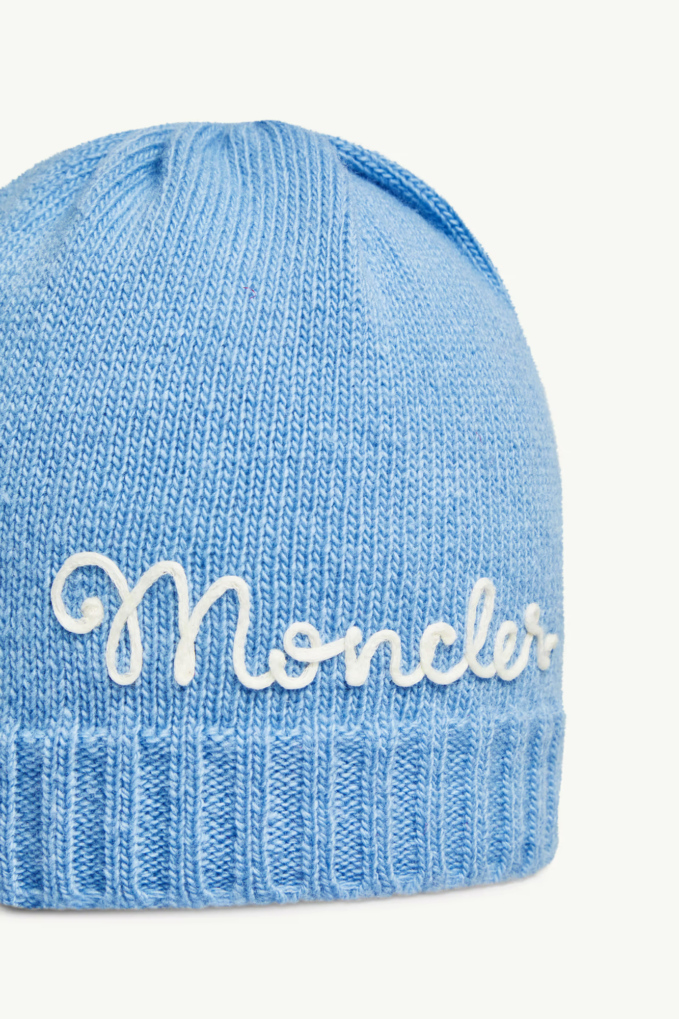 Moncler Embroidered Logo Wool  Cashmere Beanie In Blue